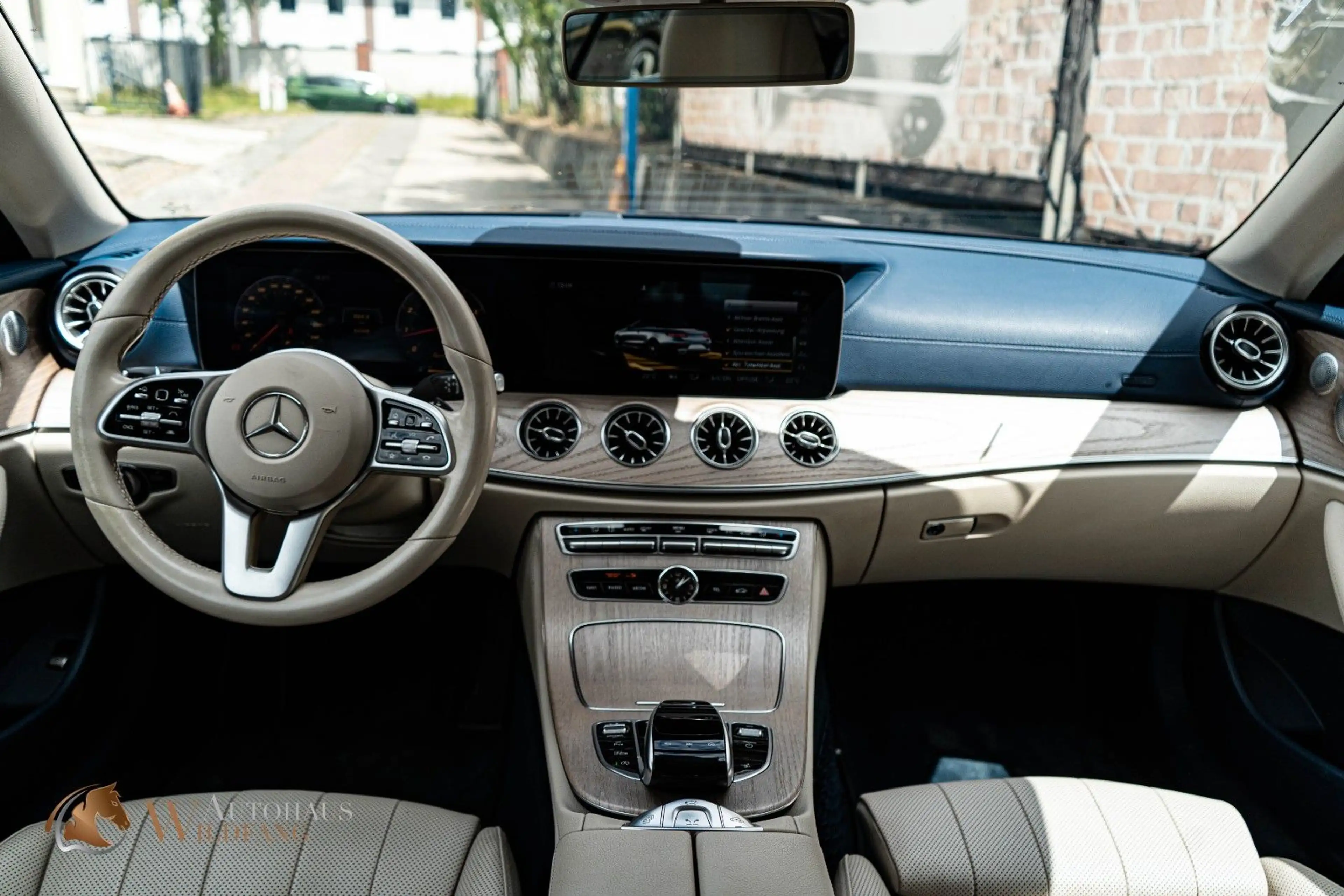 Mercedes-Benz E 200 E200 BURMESTER+LED+MEMORY+AIRSCARF+LEDER+DISTR. — photo 11
