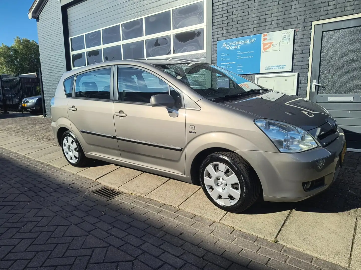Toyota Corolla Verso 1.6 VVT-i Sol Navi, Cruisecontrol, nette auto Beige - 2