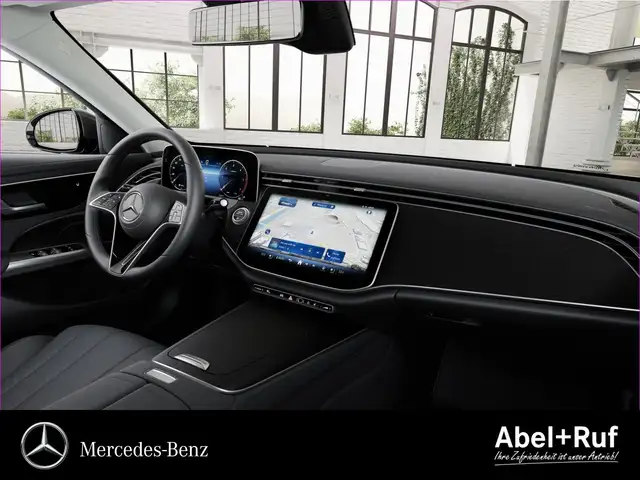 Mercedes-Benz 220 view 10
