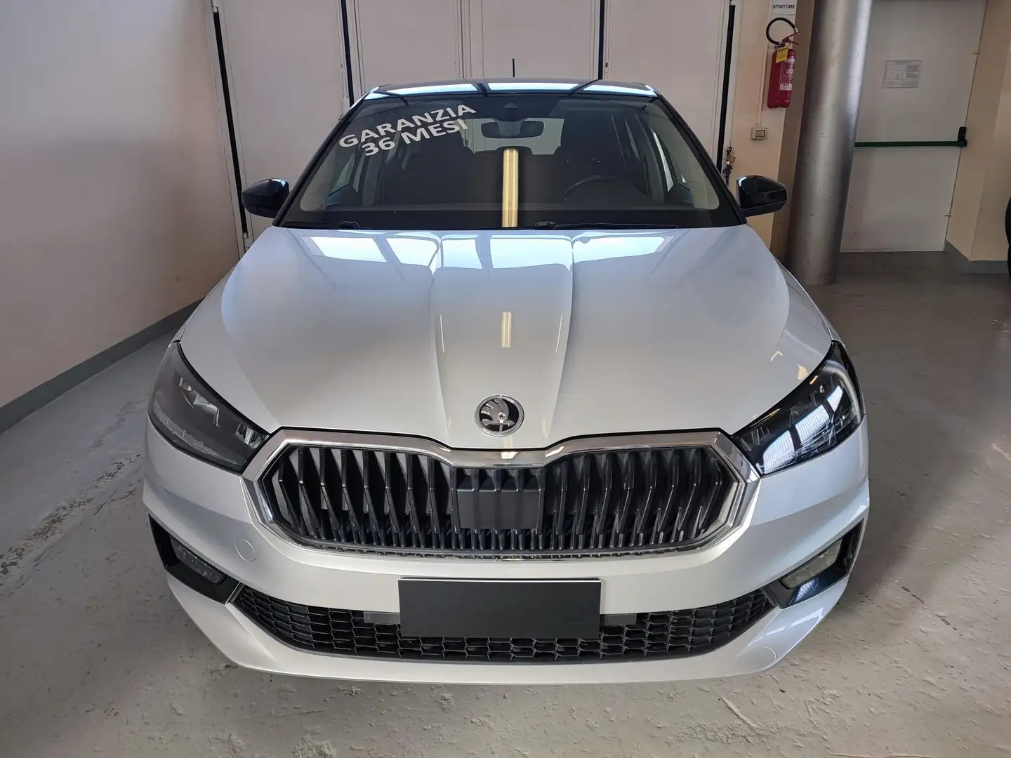 Skoda Fabia 1.0 mpi evo Style 80cv Silber - 1