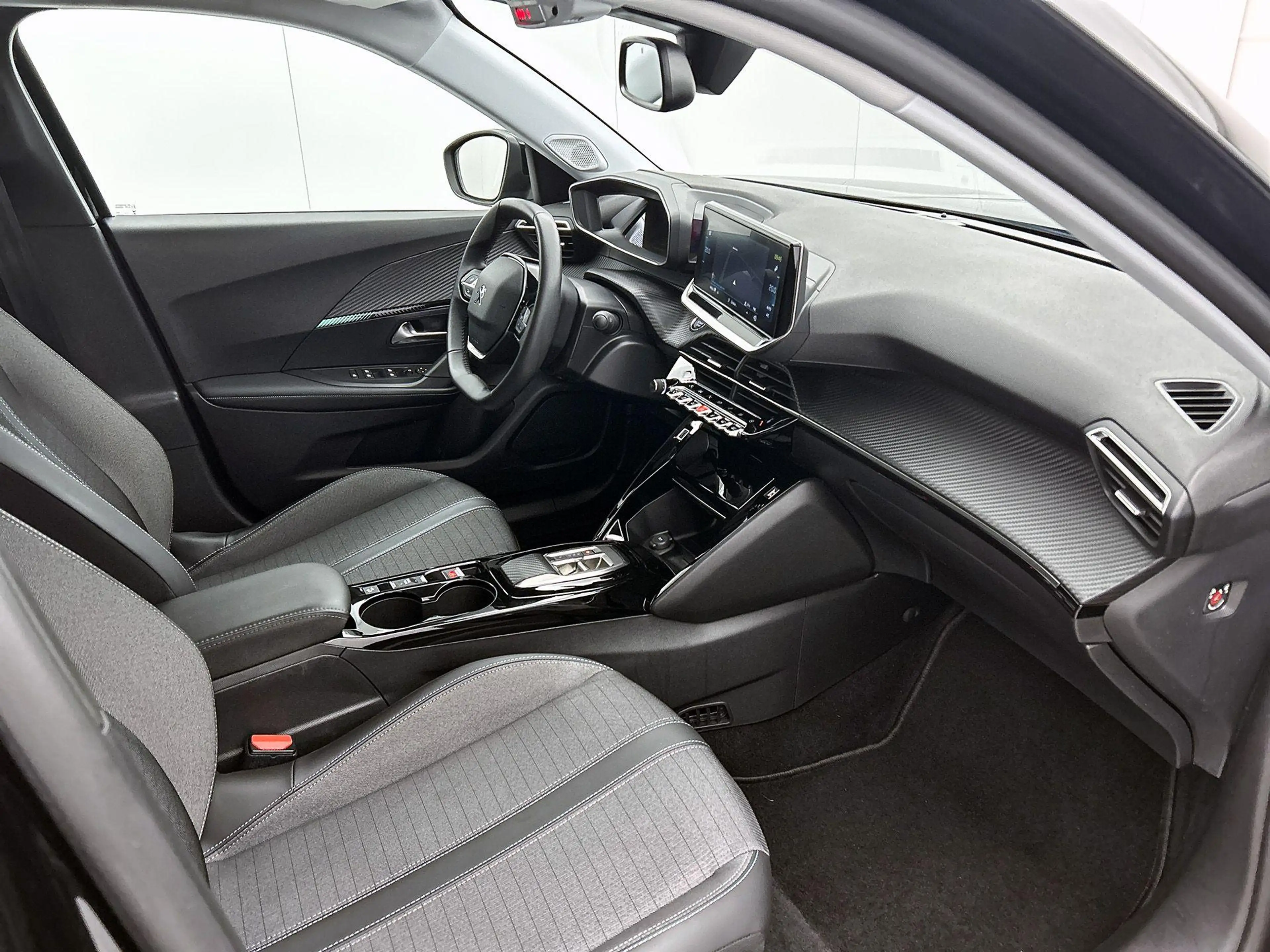 Peugeot e-2008 EV 136pk Allure Pack 50 kWh Automaat | 1ste Eigena — photo 12
