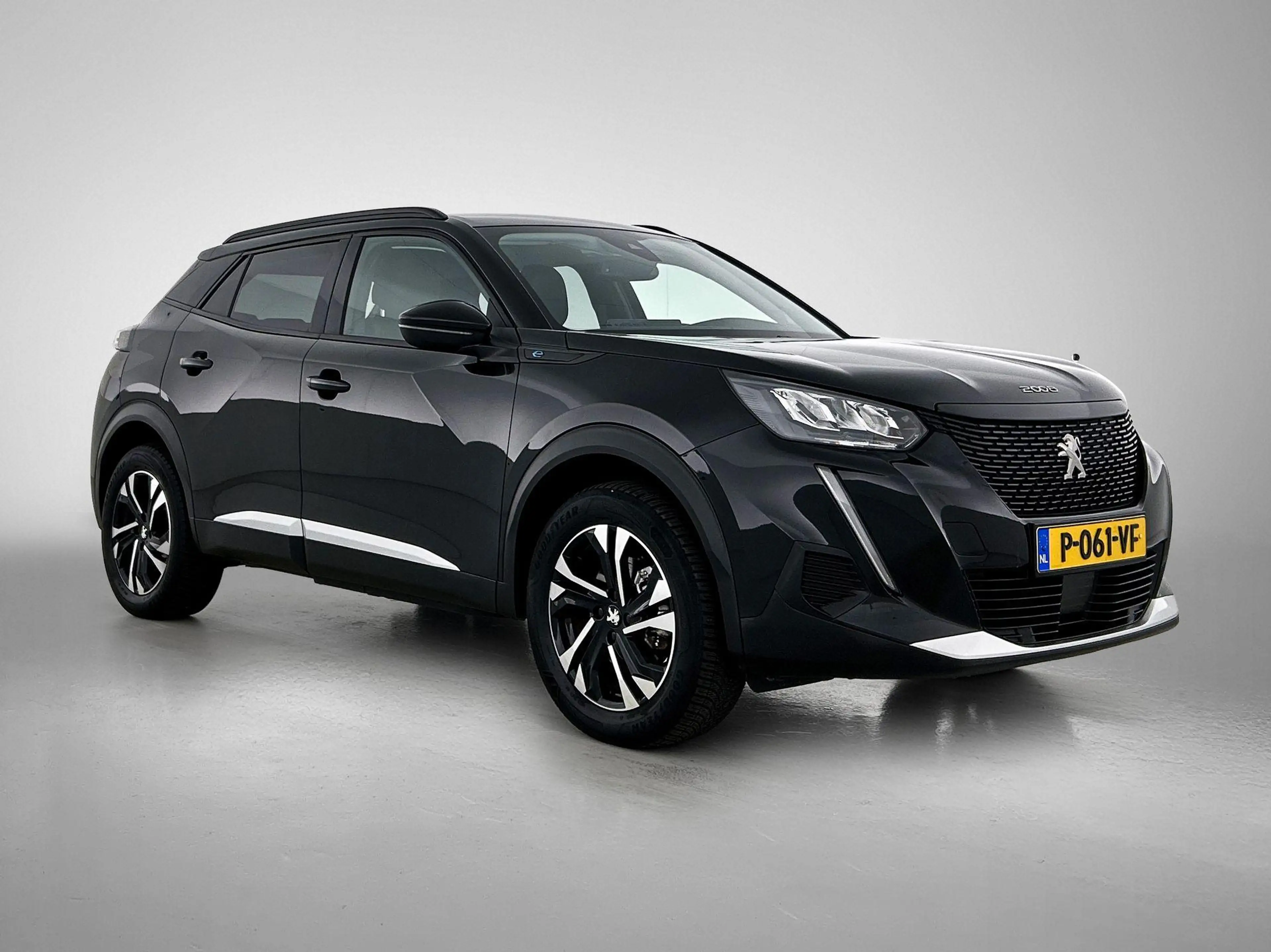 Peugeot e-2008 EV 136pk Allure Pack 50 kWh Automaat | 1ste Eigena — photo 2