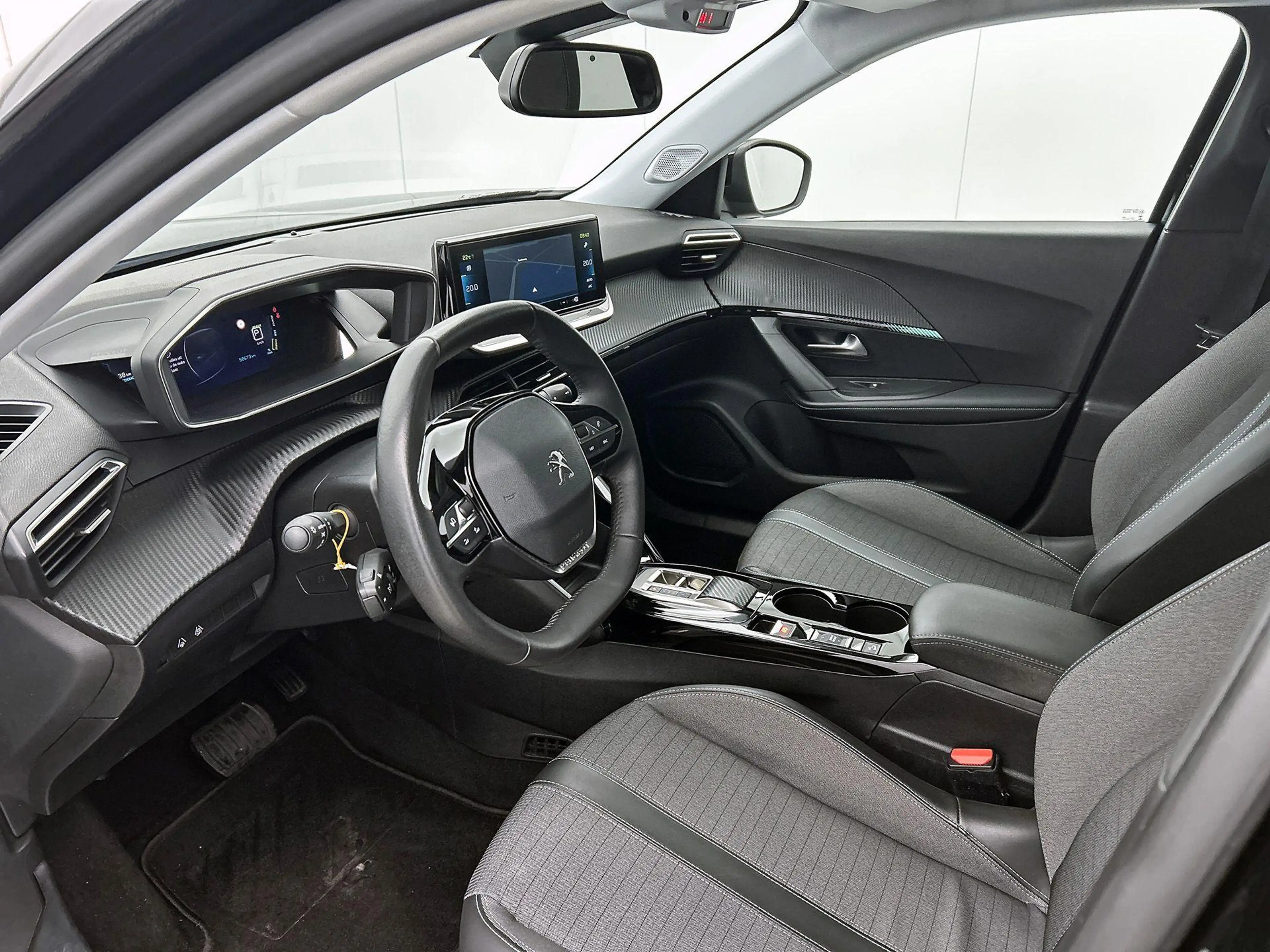 Peugeot e-2008 EV 136pk Allure Pack 50 kWh Automaat | 1ste Eigena — photo 10