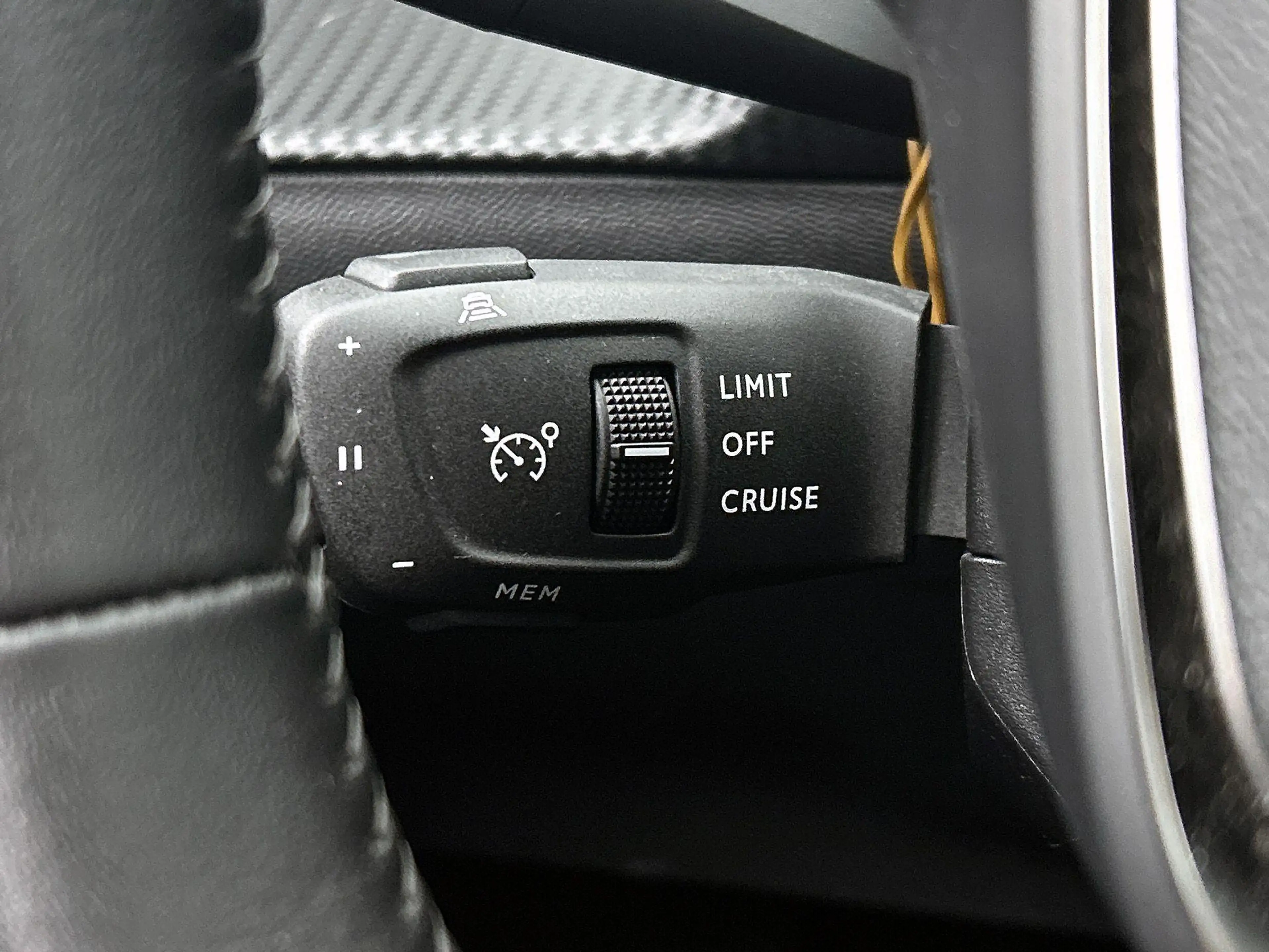 Peugeot e-2008 EV 136pk Allure Pack 50 kWh Automaat | 1ste Eigena — photo 15