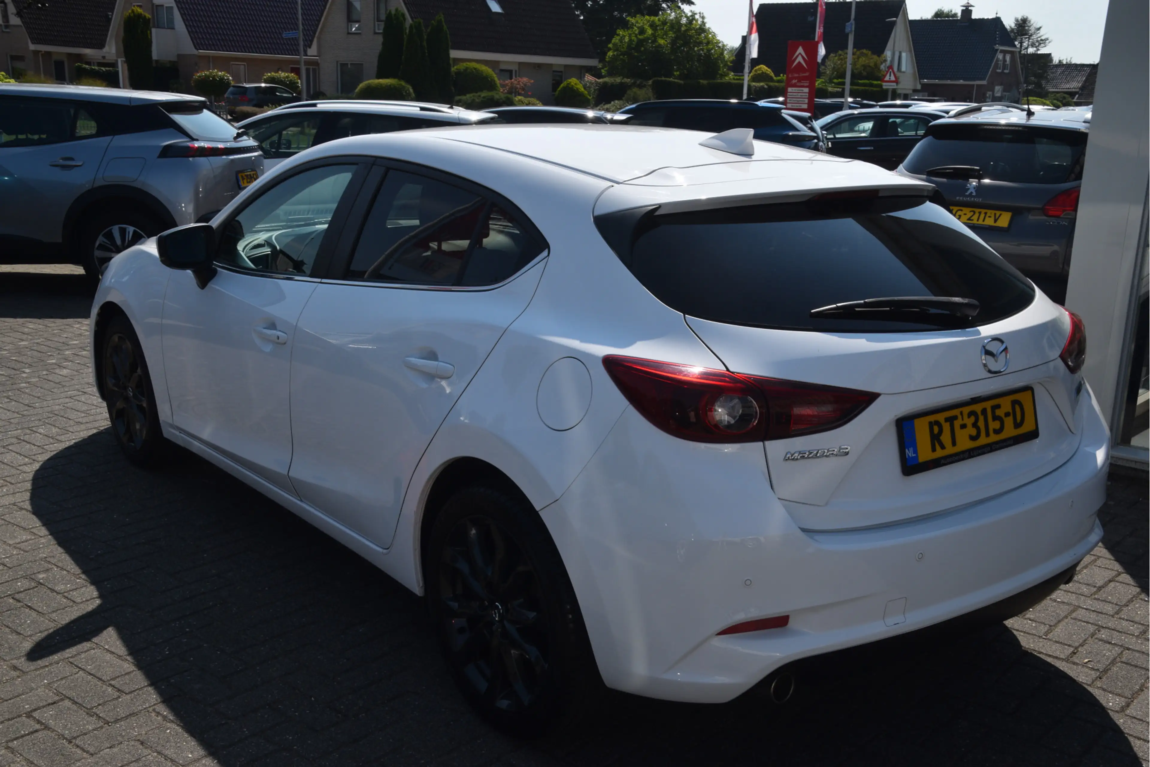 Mazda 3 2.0 SkyActiv-G 120 SkyLease+ Keyless | PDC | Cruis — photo 5