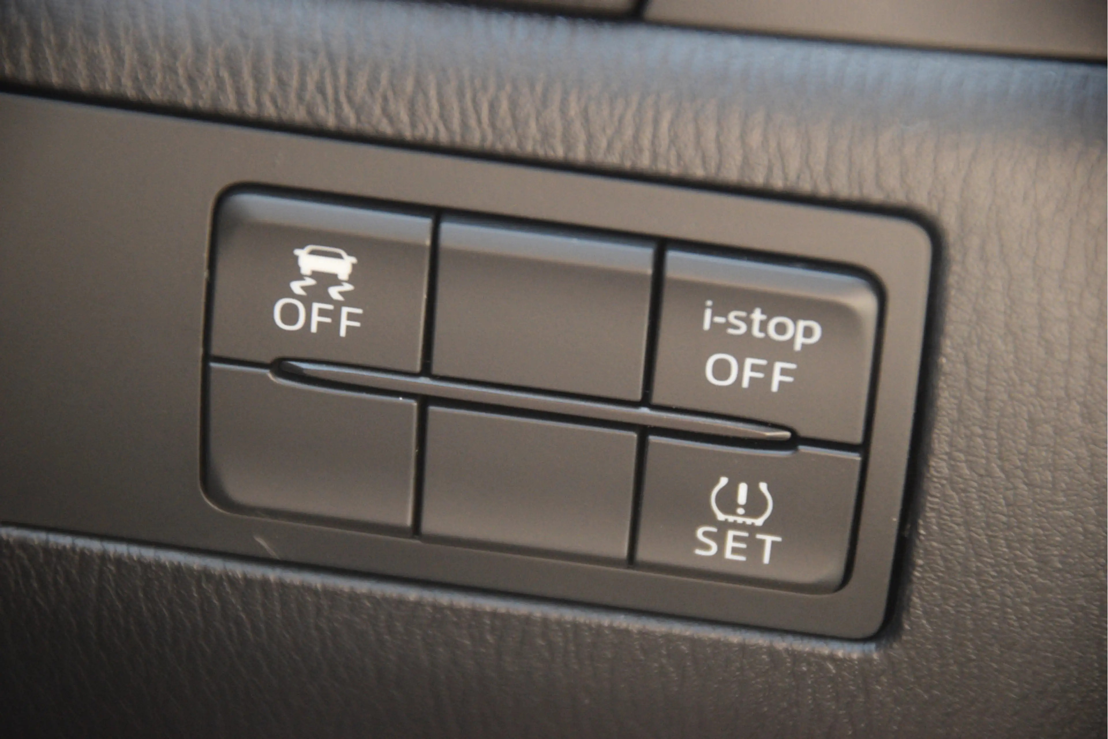 Mazda 3 2.0 SkyActiv-G 120 SkyLease+ Keyless | PDC | Cruis — photo 28