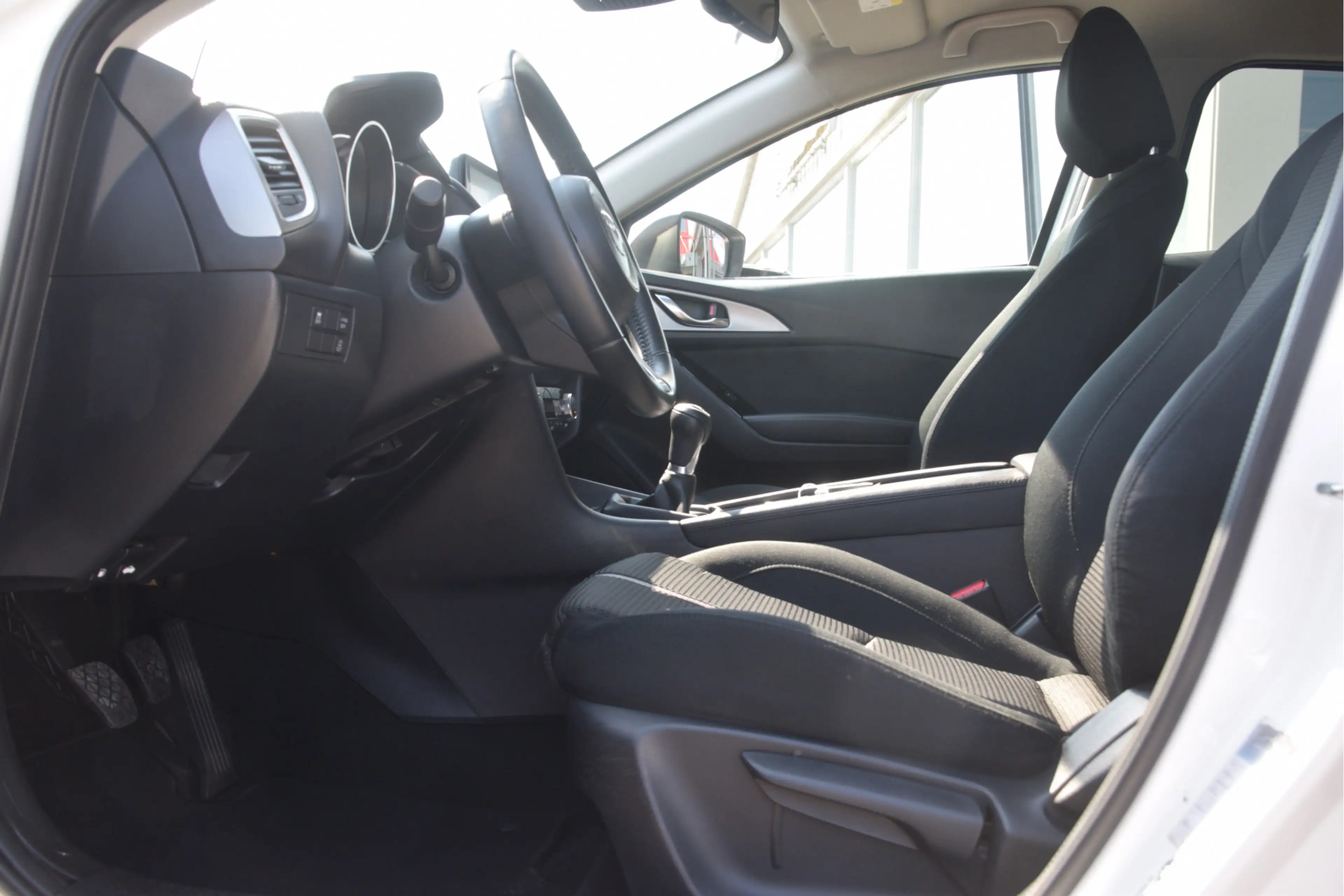Mazda 3 2.0 SkyActiv-G 120 SkyLease+ Keyless | PDC | Cruis — photo 6