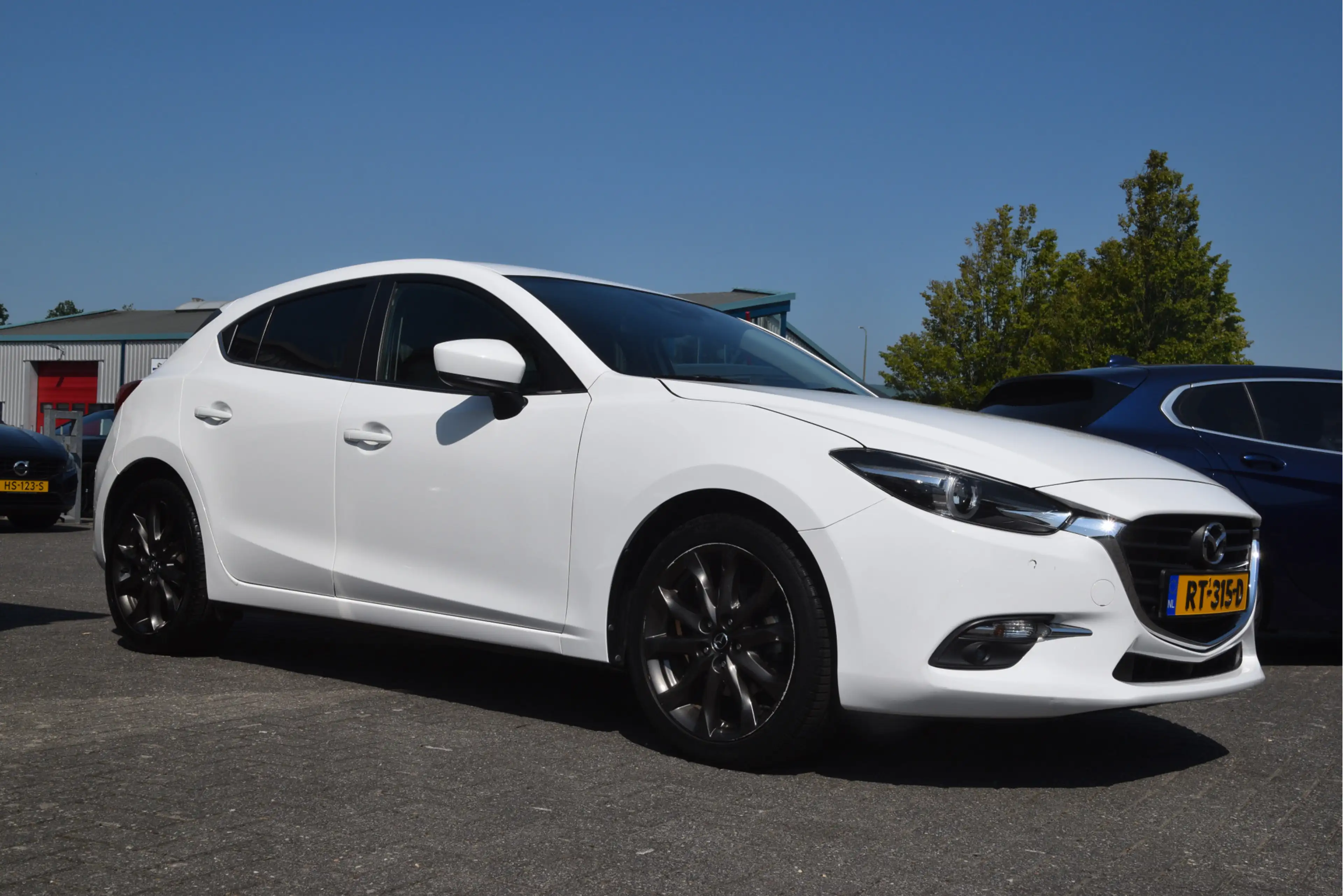 Mazda 3 2.0 SkyActiv-G 120 SkyLease+ Keyless | PDC | Cruis — photo 2
