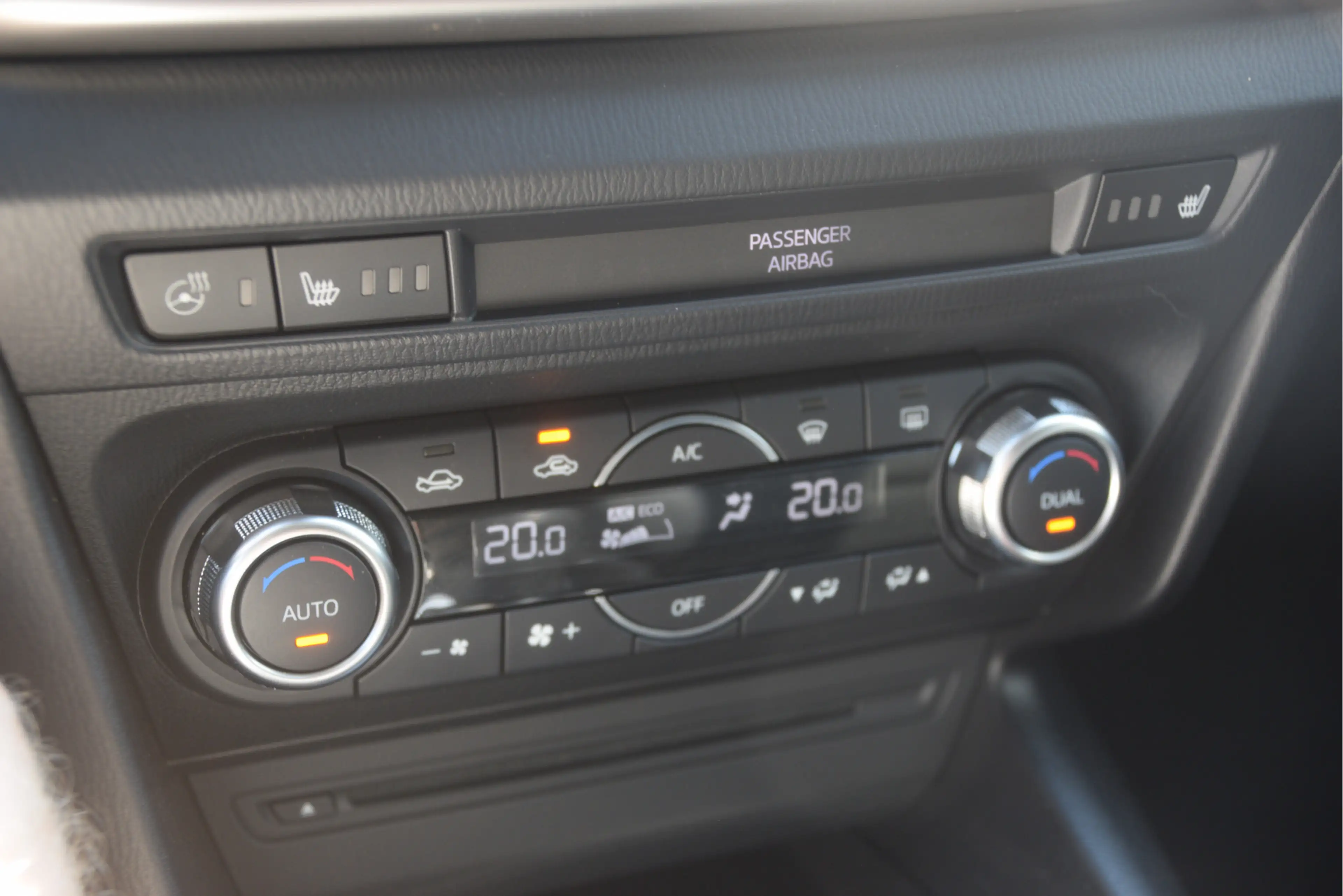 Mazda 3 2.0 SkyActiv-G 120 SkyLease+ Keyless | PDC | Cruis — photo 20