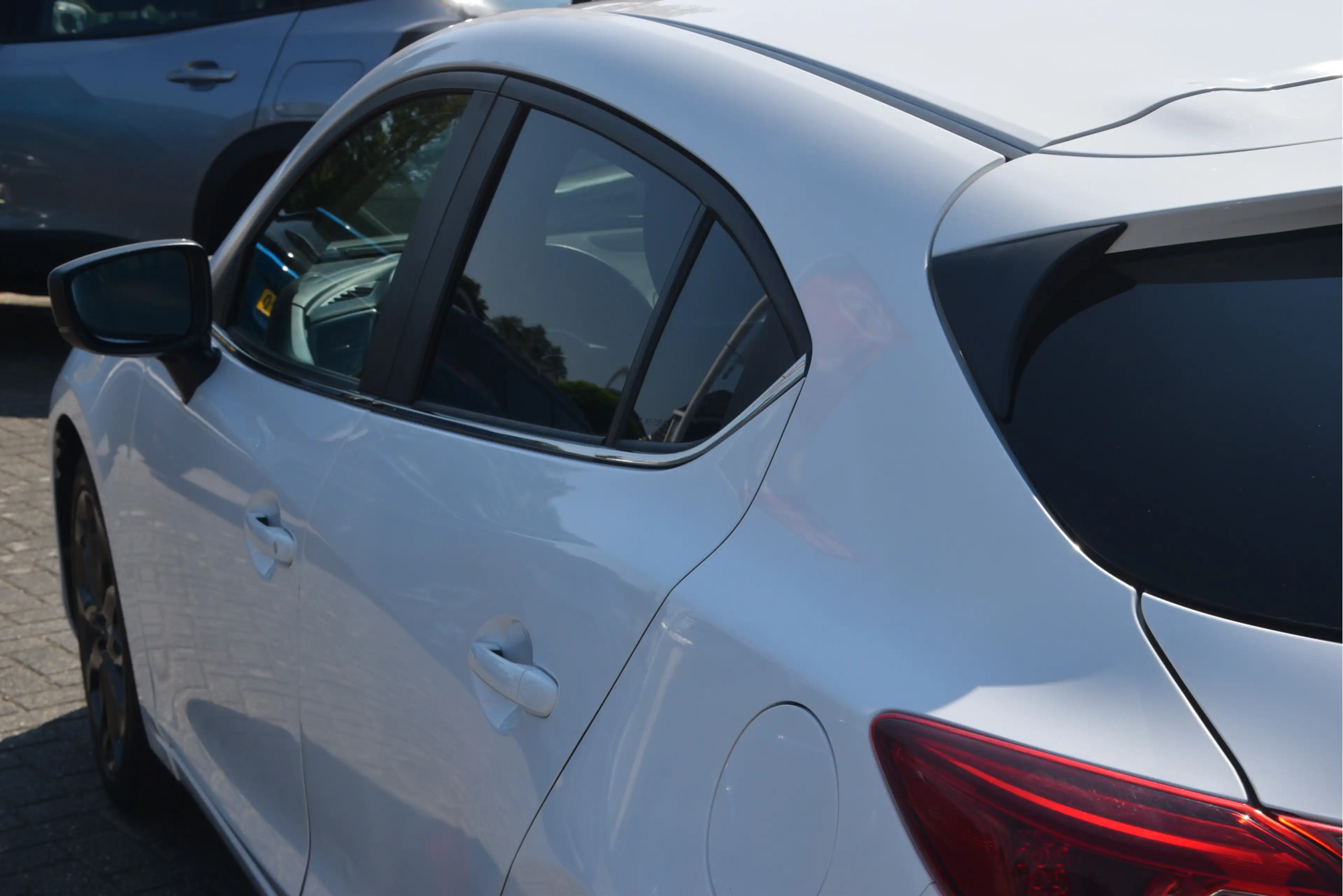 Mazda 3 2.0 SkyActiv-G 120 SkyLease+ Keyless | PDC | Cruis — photo 40
