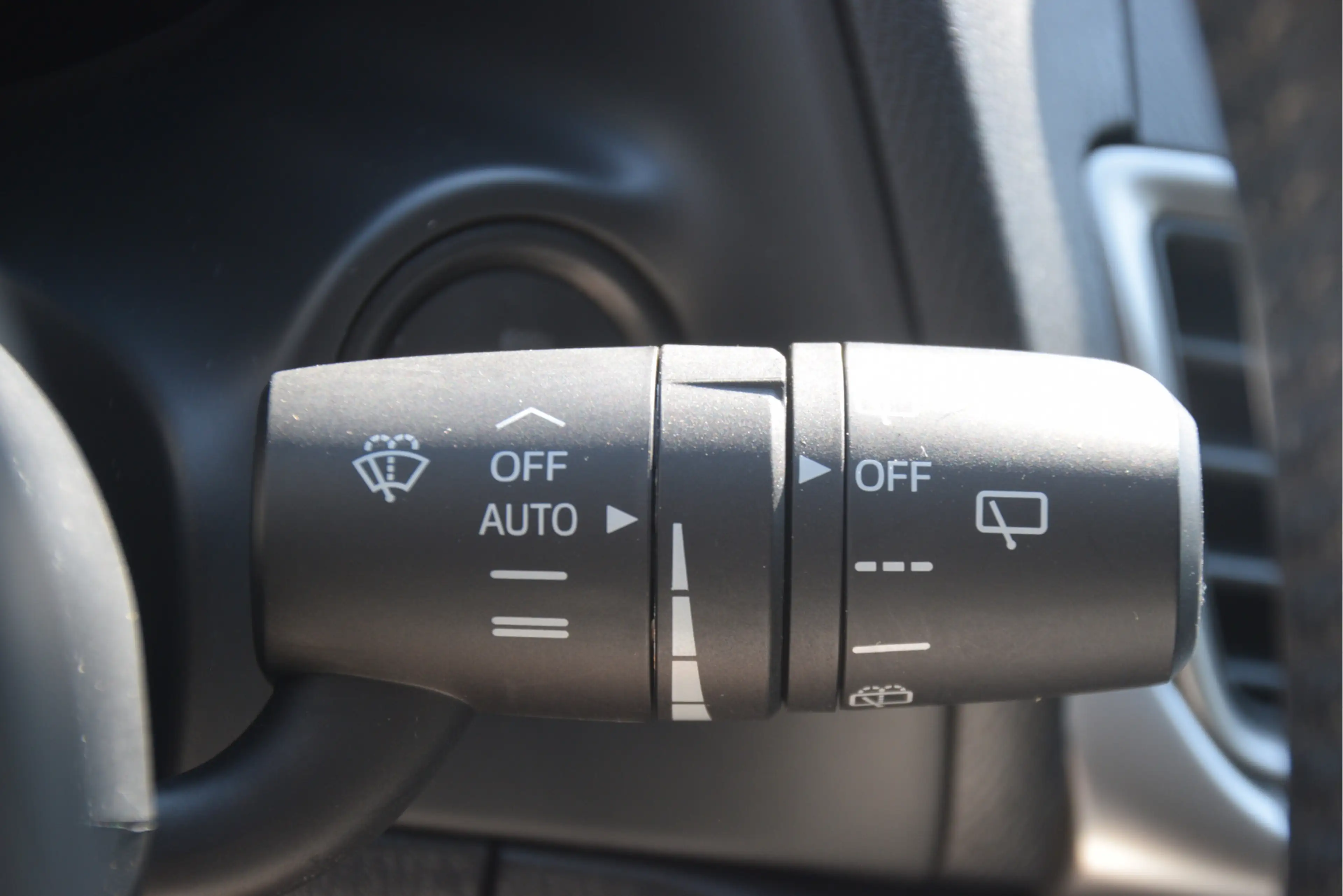 Mazda 3 2.0 SkyActiv-G 120 SkyLease+ Keyless | PDC | Cruis — photo 27