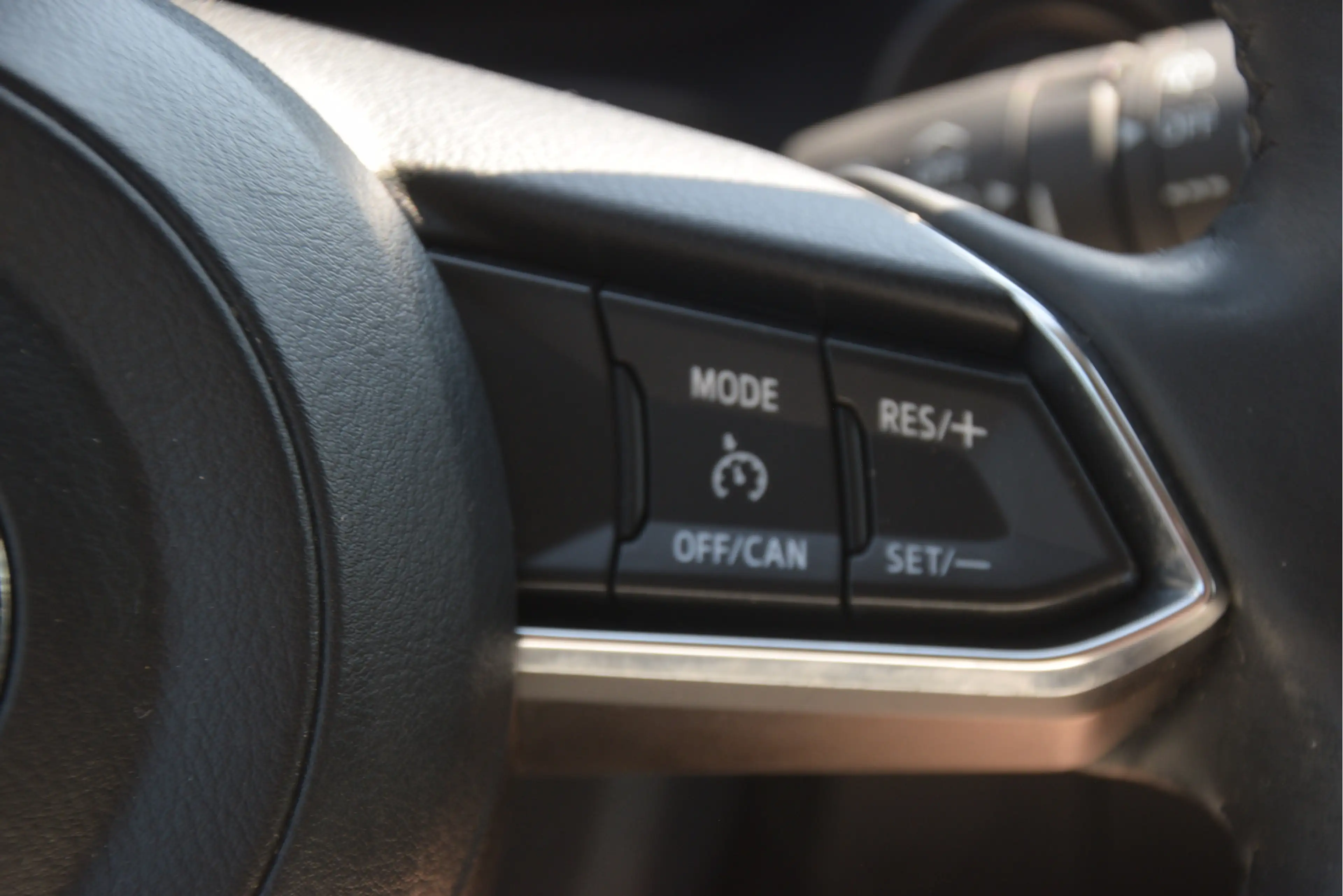 Mazda 3 2.0 SkyActiv-G 120 SkyLease+ Keyless | PDC | Cruis — photo 25