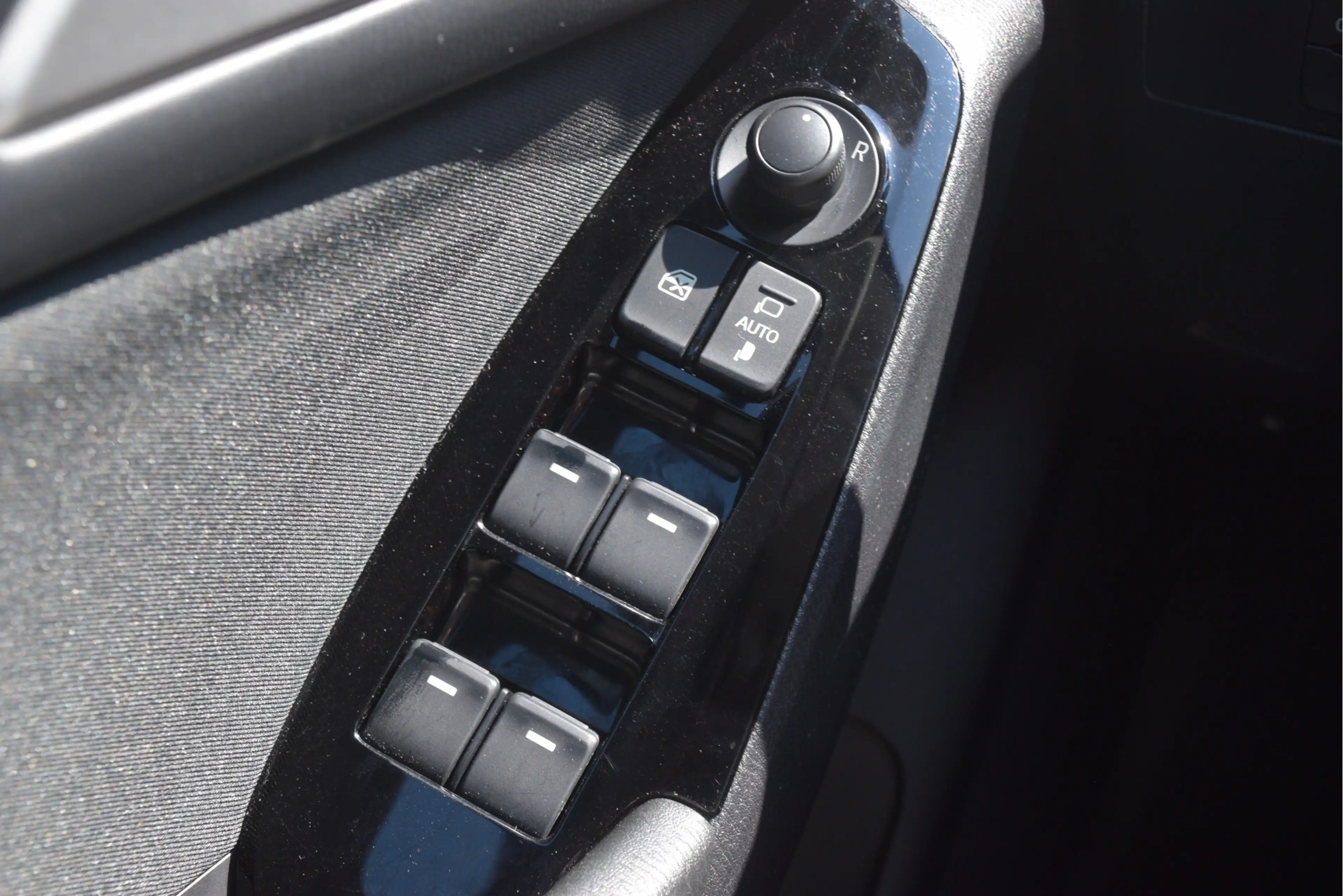 Mazda 3 2.0 SkyActiv-G 120 SkyLease+ Keyless | PDC | Cruis — photo 29
