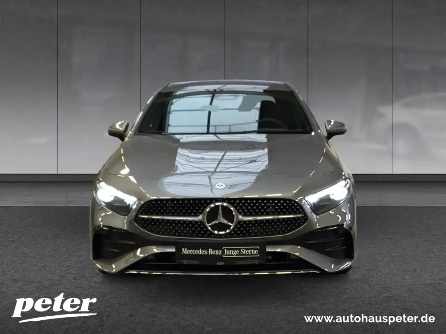 Mercedes-Benz A 200 Limousine AMG+WINTER+18"+AHK+MBEAM+KEYLESS Grau - 2