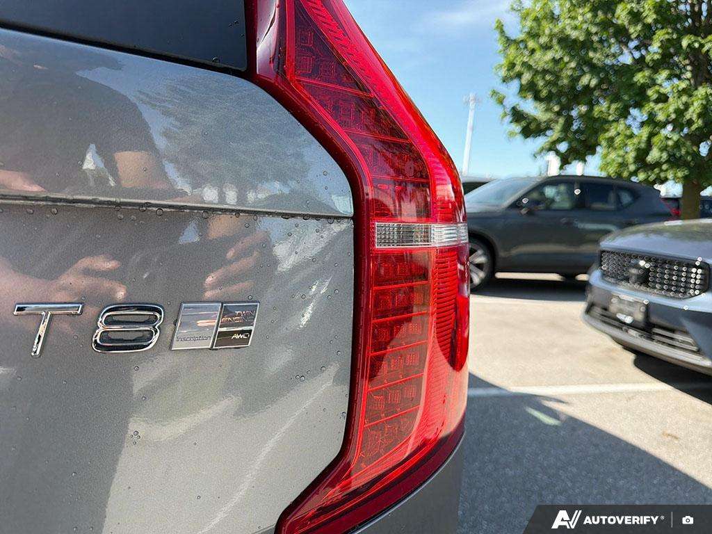 2016 Volvo XC90 T8 PHEV Inscription thumb 10