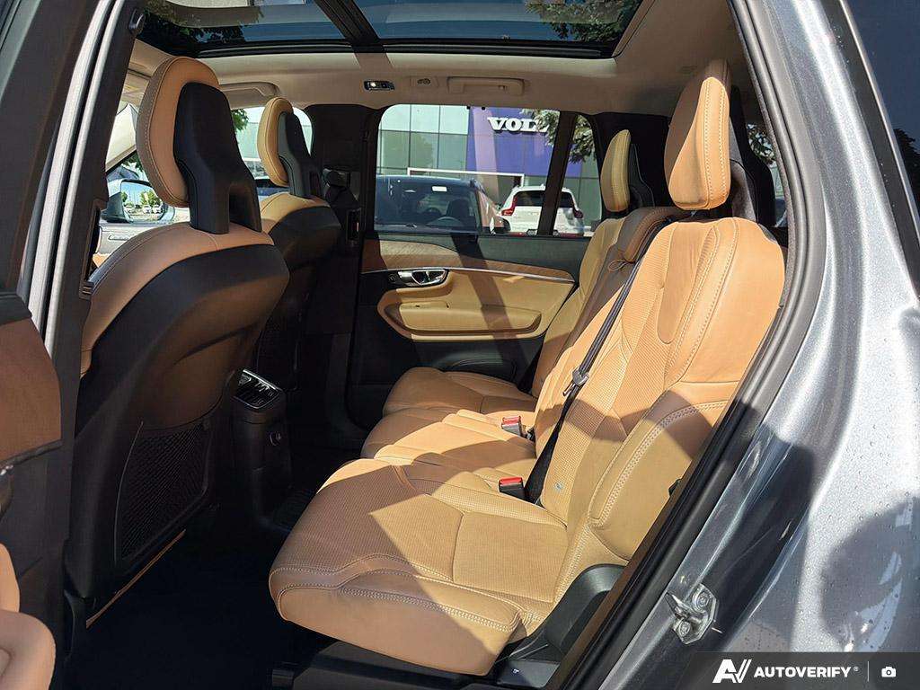2016 Volvo XC90 T8 PHEV Inscription thumb 22