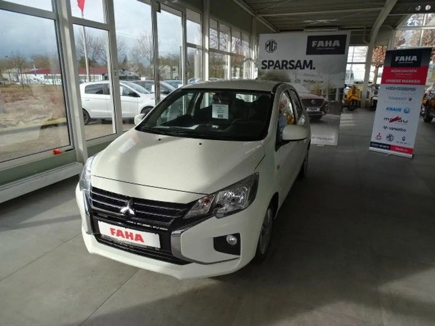 Mitsubishi Space Star Select Weiß - 1