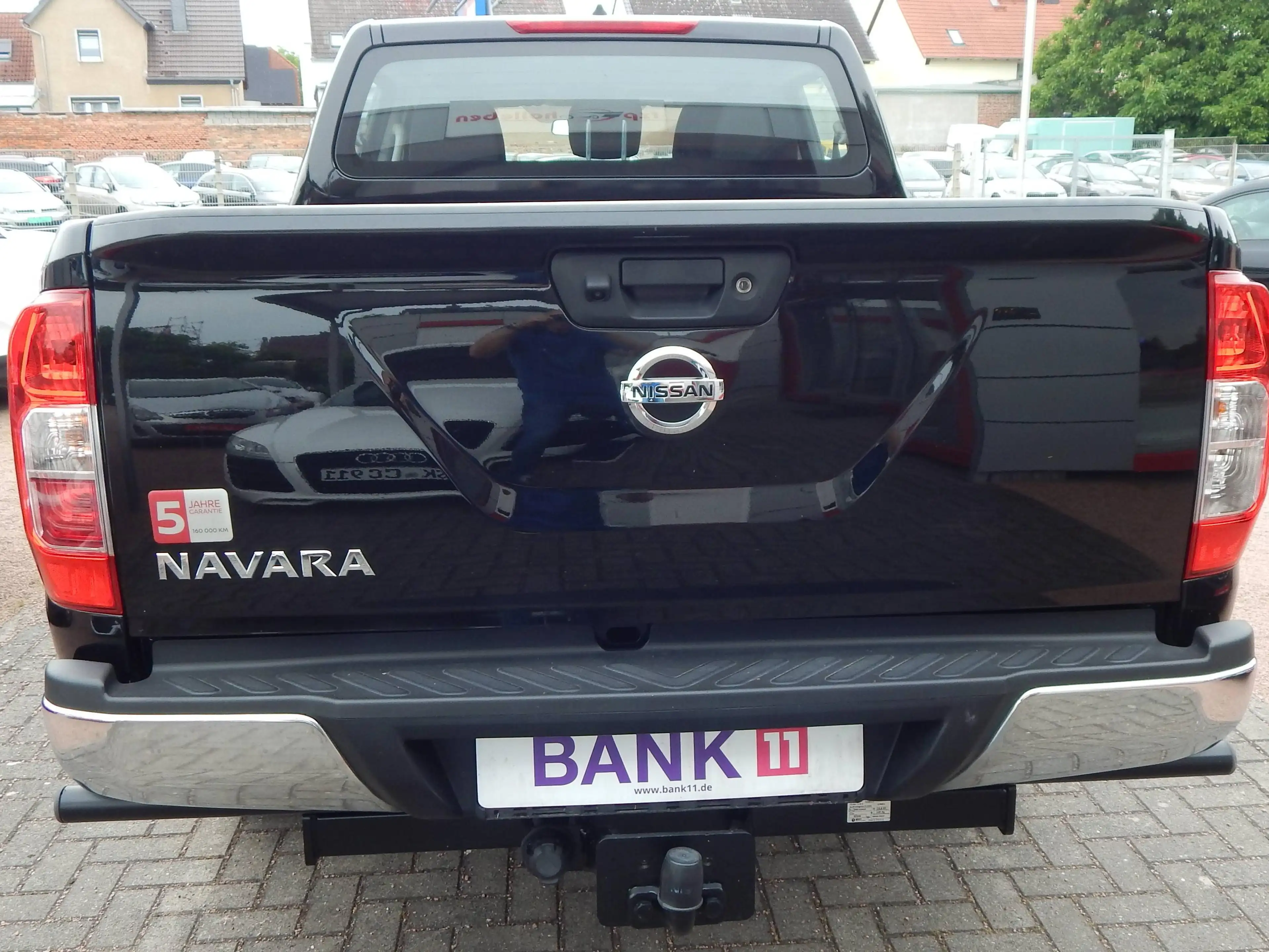 Nissan Navara Visia Double Cab 4x4 — photo 4