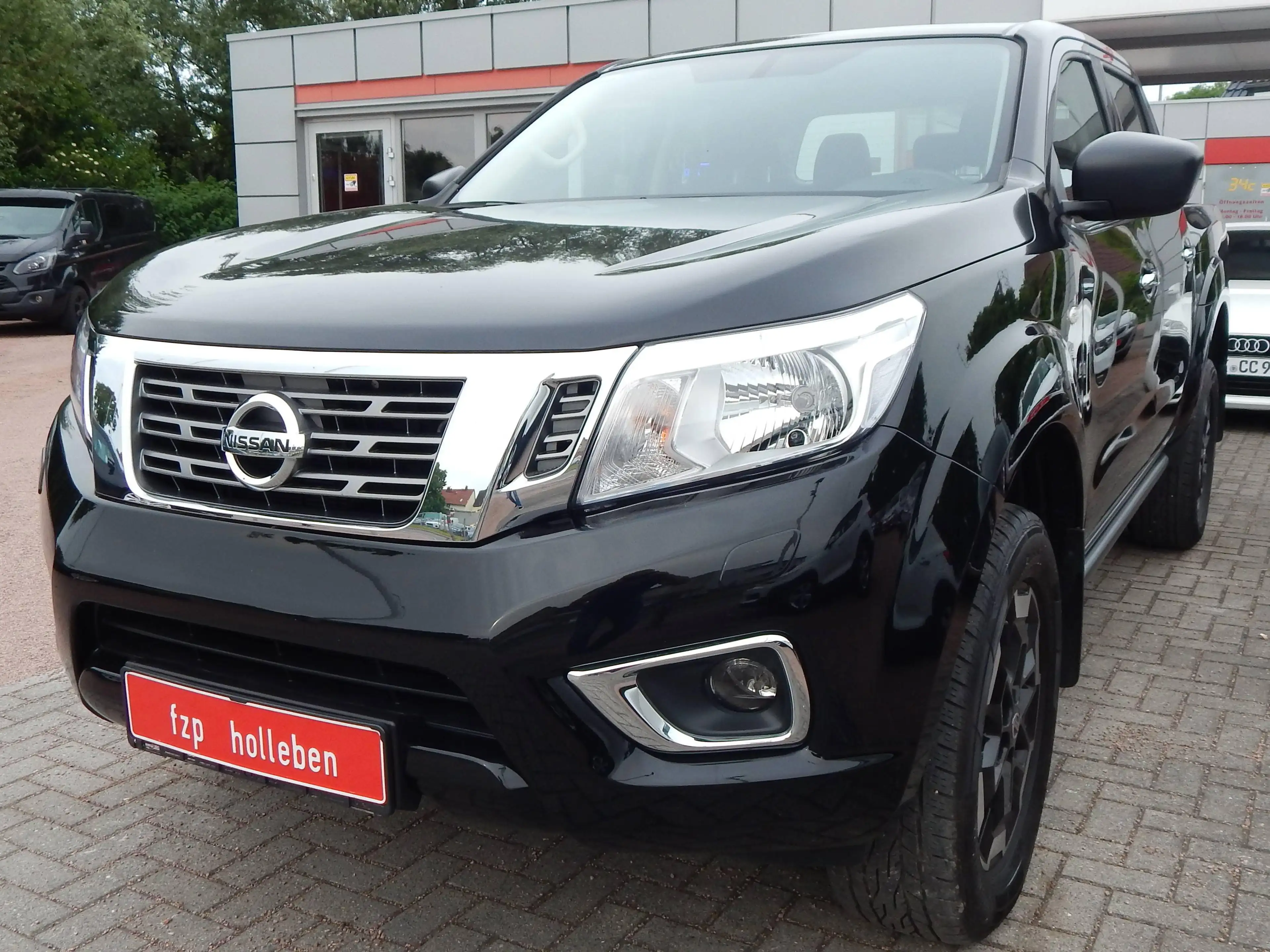 Nissan Navara Visia Double Cab 4x4