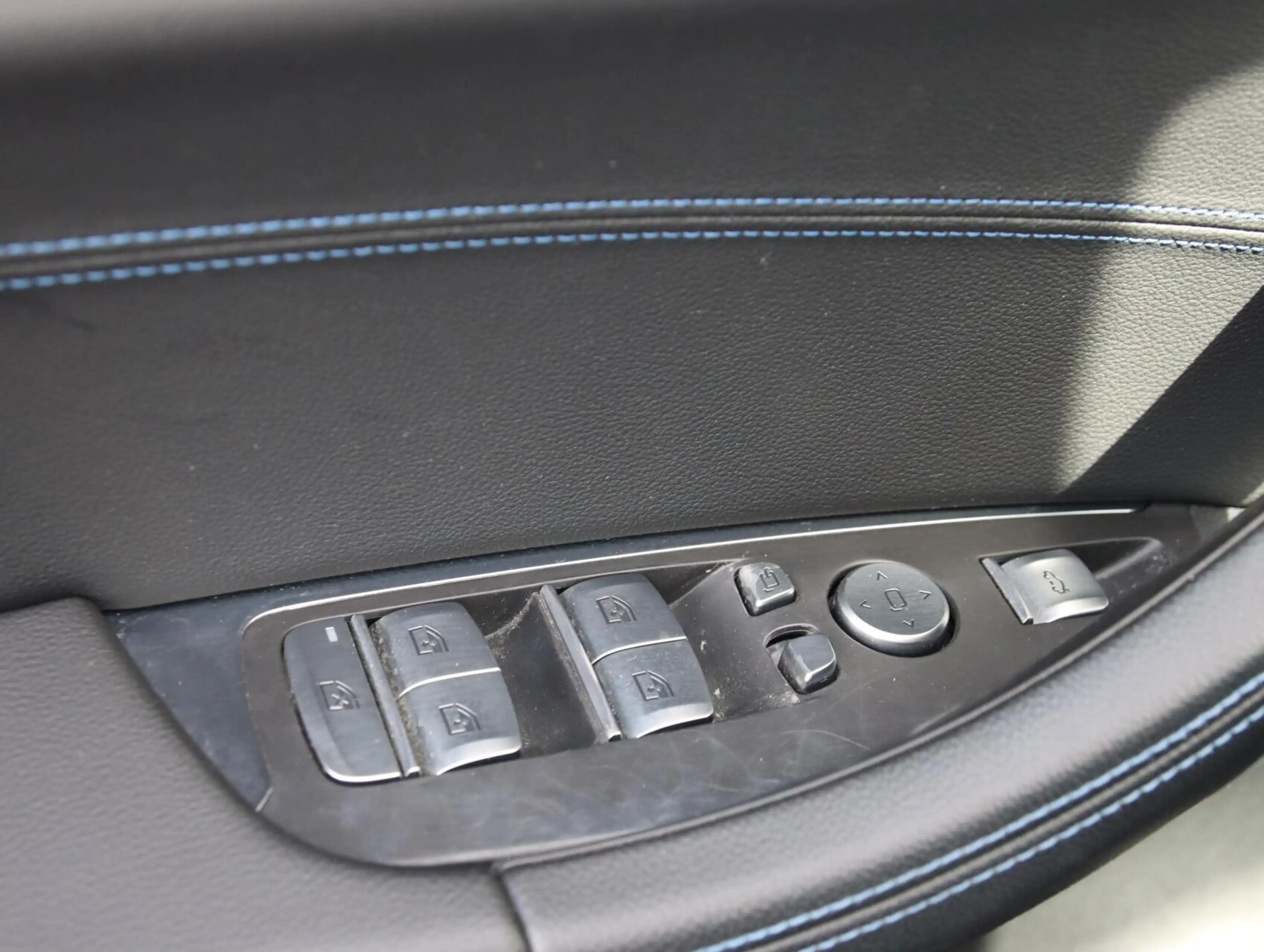 BMW iX3 High Executive 80kWh M-sport | SOH 92,5% | Panoram — photo 39