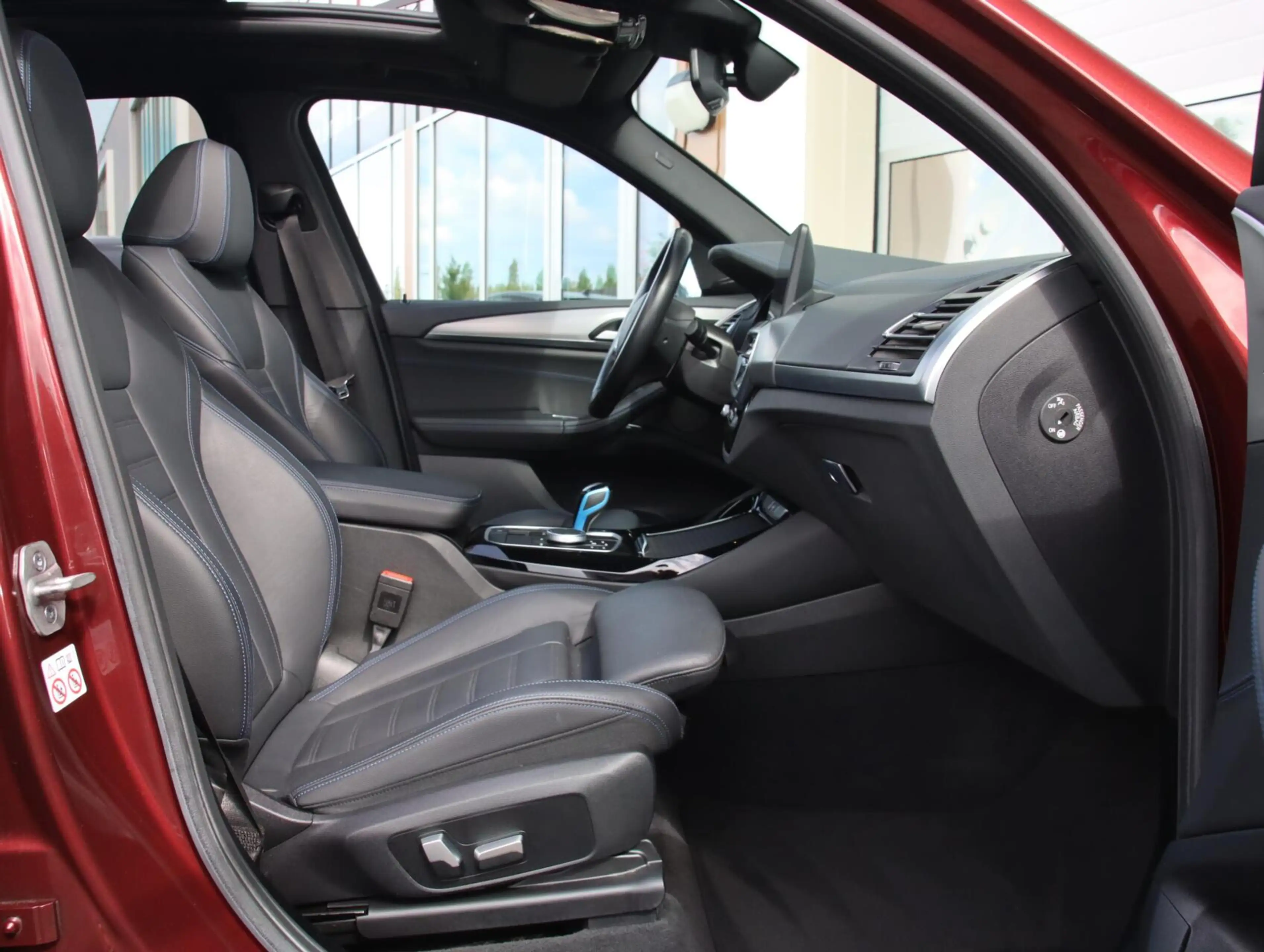 BMW iX3 High Executive 80kWh M-sport | SOH 92,5% | Panoram — photo 37