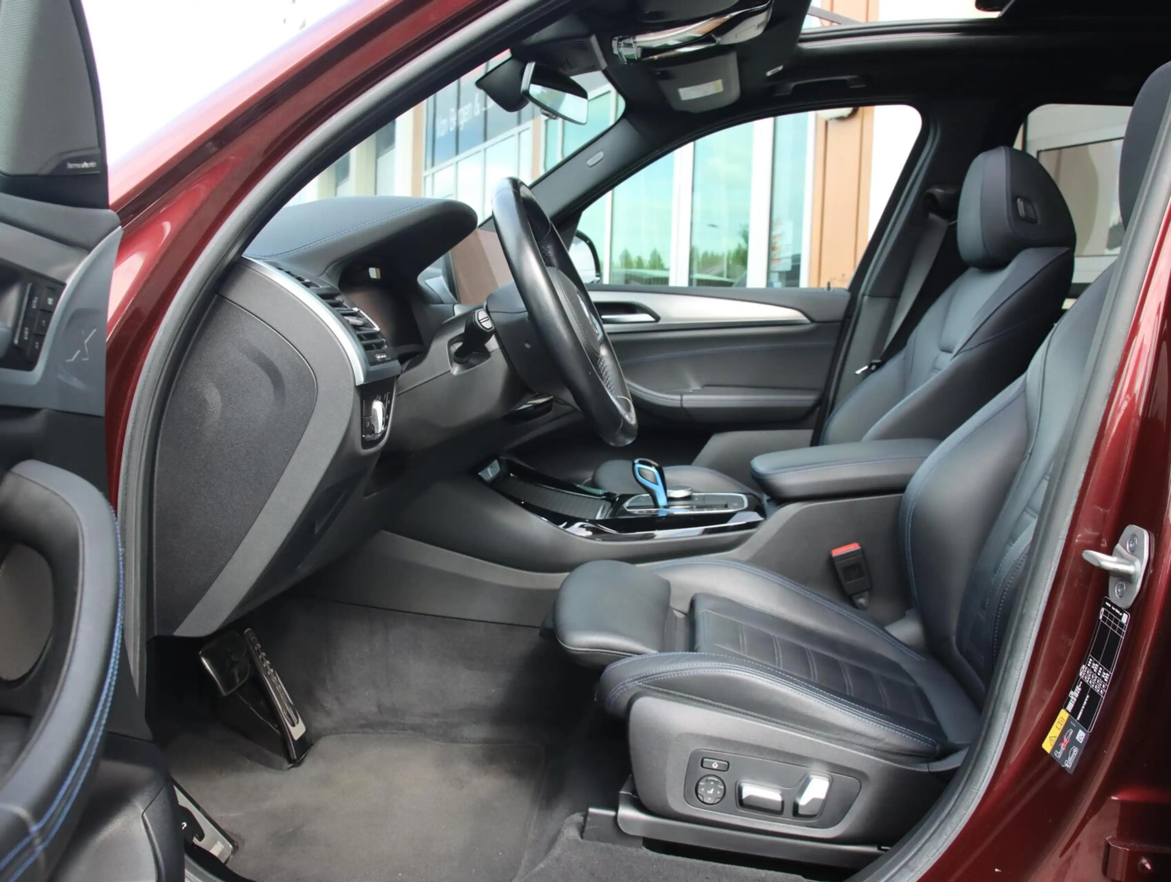 BMW iX3 High Executive 80kWh M-sport | SOH 92,5% | Panoram — photo 5