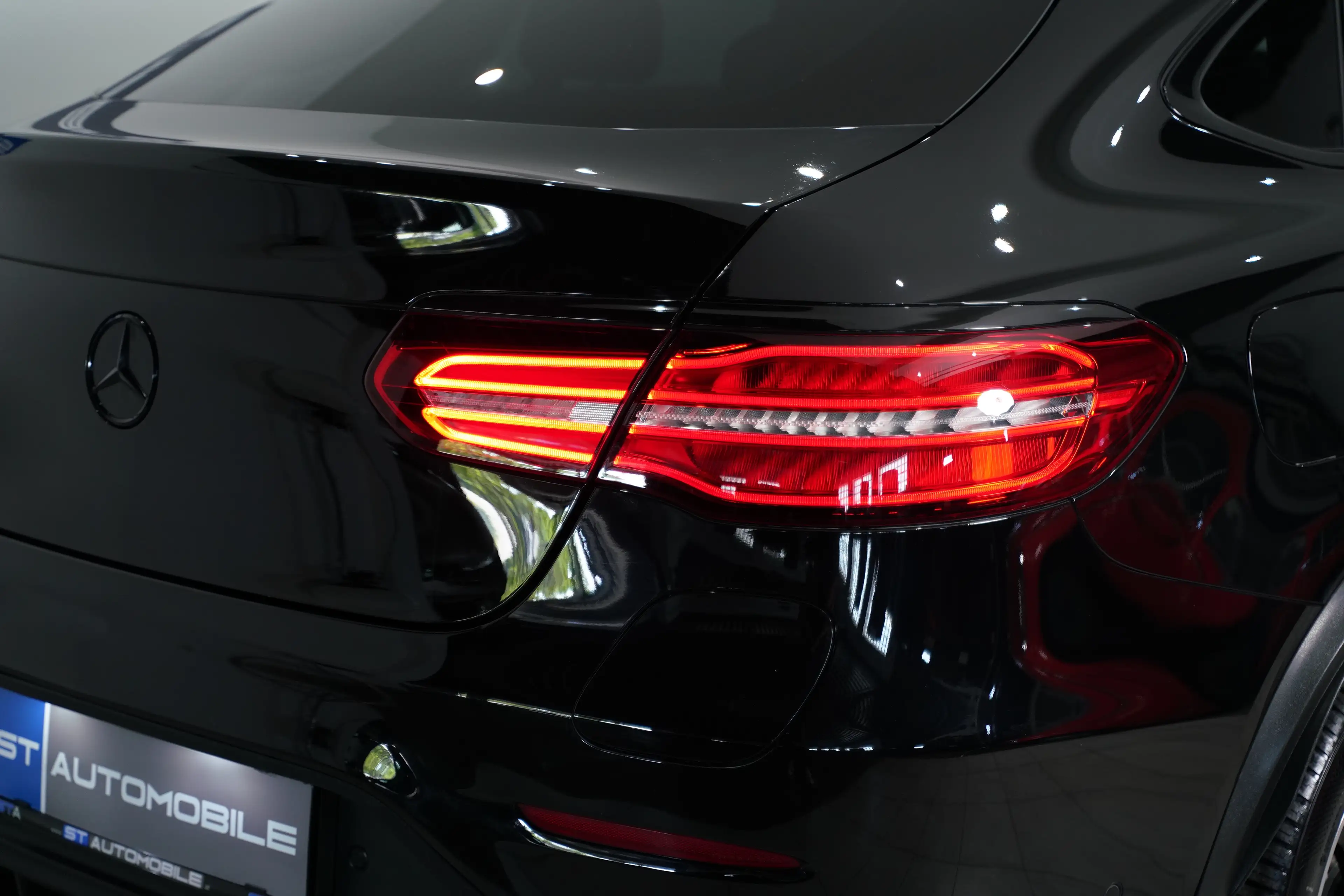 Mercedes-Benz GLC 350 GLC 350 e 4Matic // AMG -LINE // — photo 8