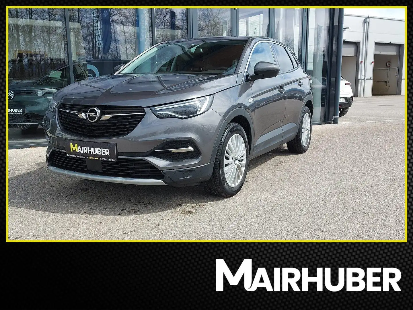 Opel Grandland X 1,2 Turbo Innovation 130 PS AT8 Grau - 1
