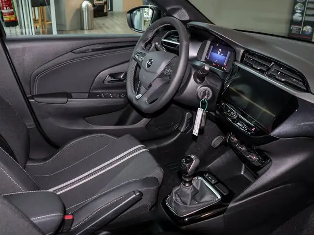 Opel Corsa view 3