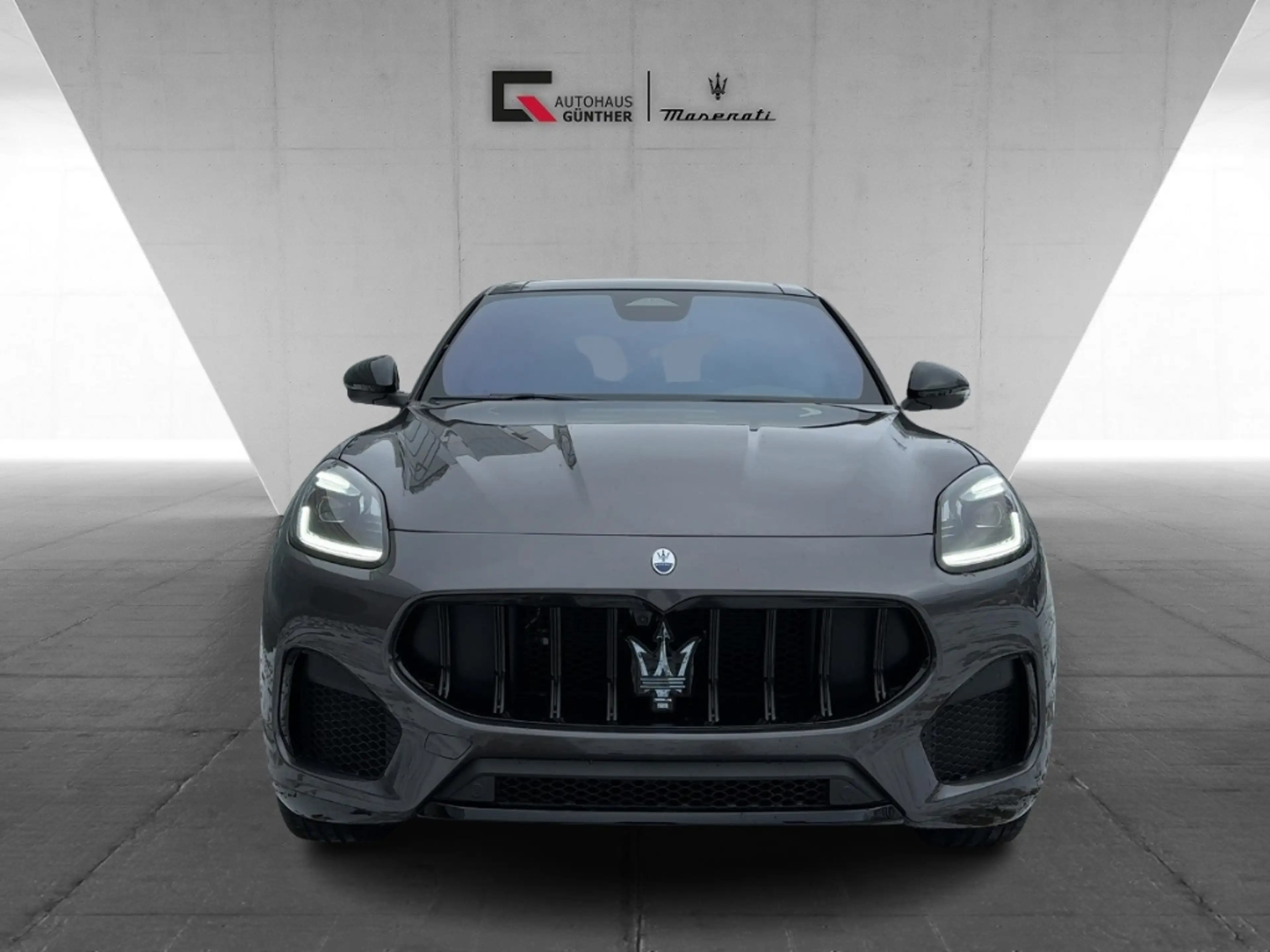 Maserati Grecale Modena MY25 330PS AWD - PANO - 360°- 21 Zoll — photo 6