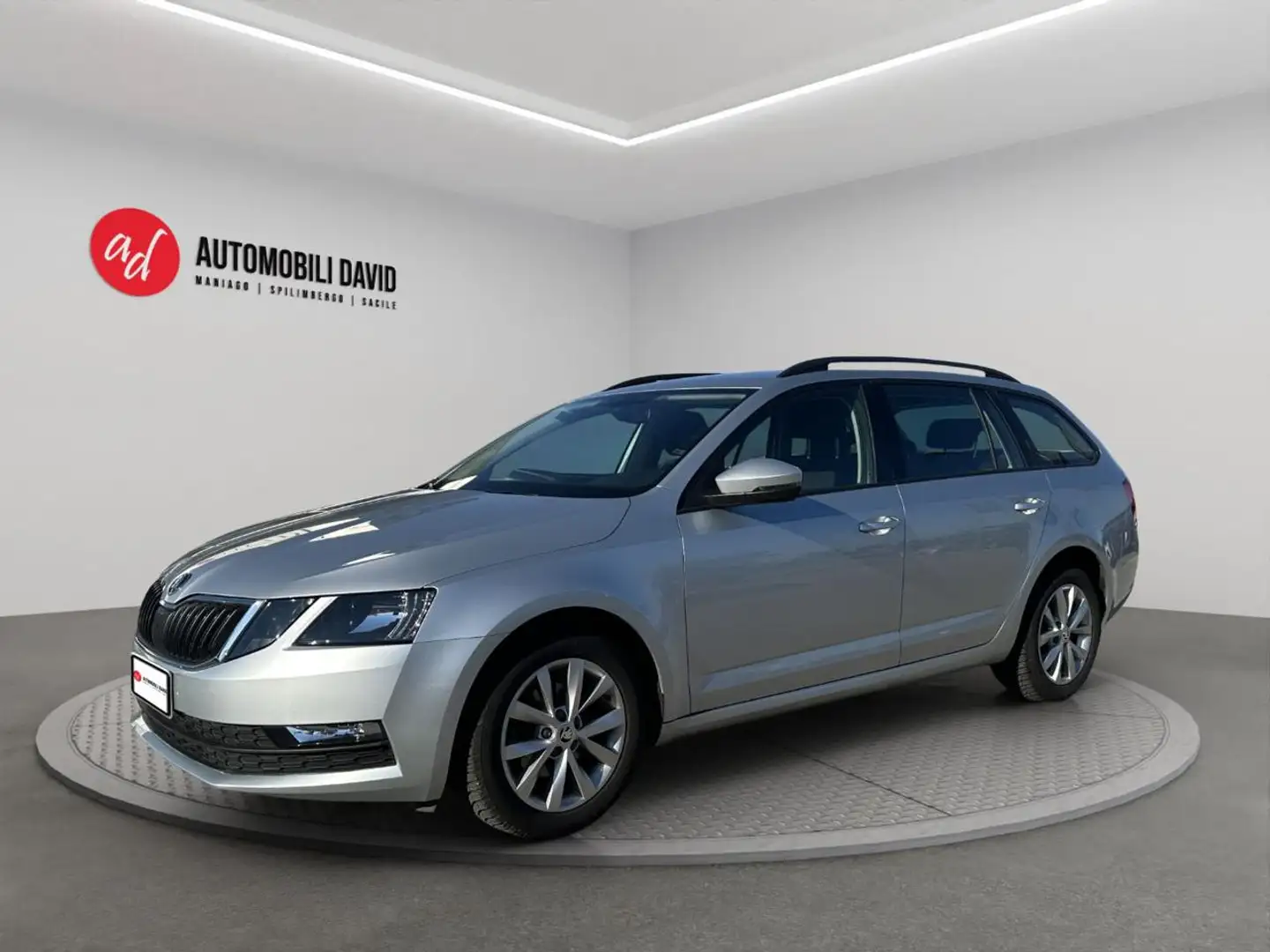 Skoda Octavia 1.6 TDI CR 115 CV DSG Wagon Executive Argent - 1