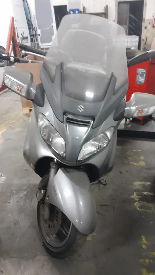 Suzuki Burgman 650 Szürke - 2