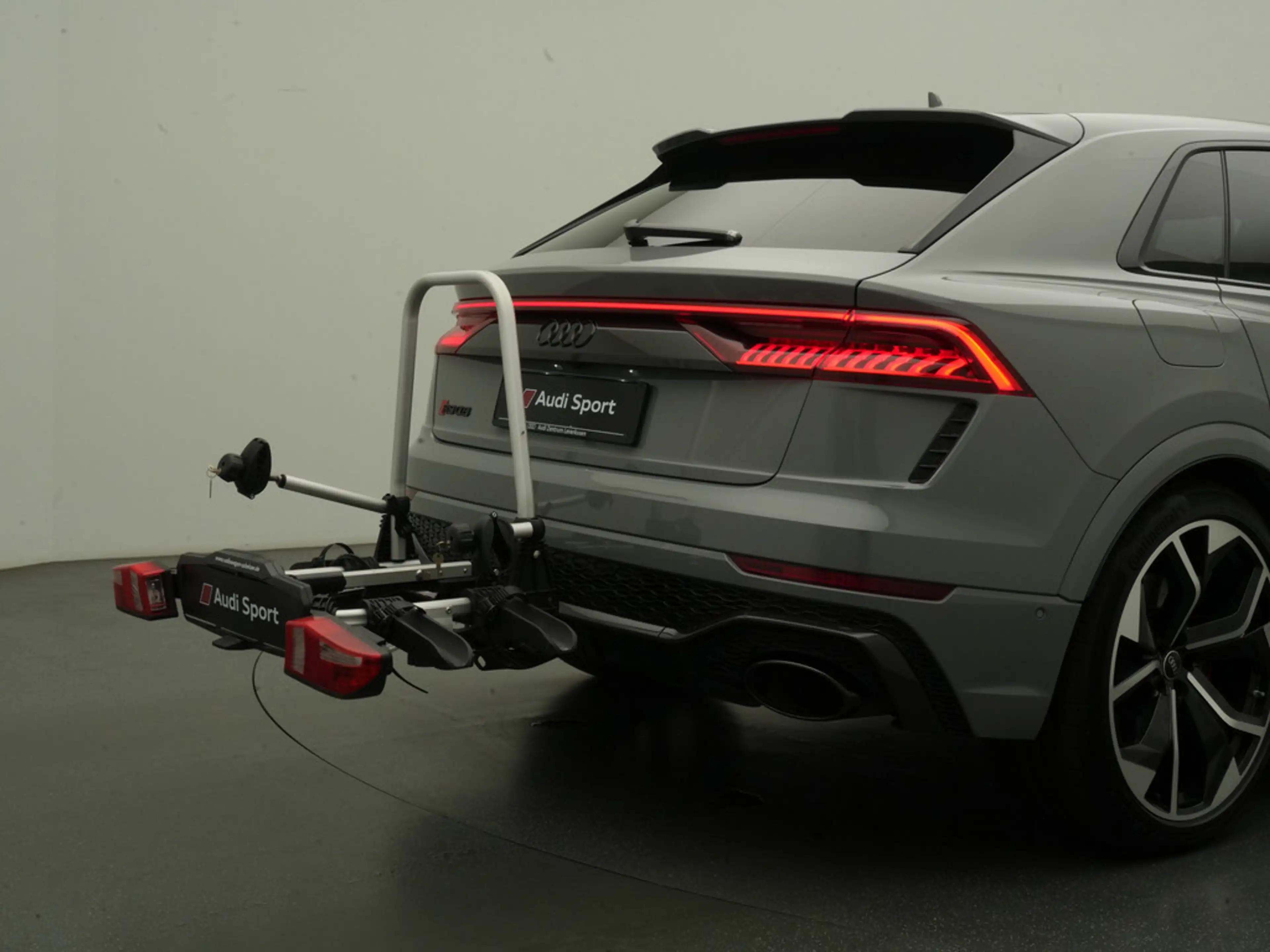 Audi RS Q8 quattro ACC AHK CARBON B&O PANO NAVI — photo 4