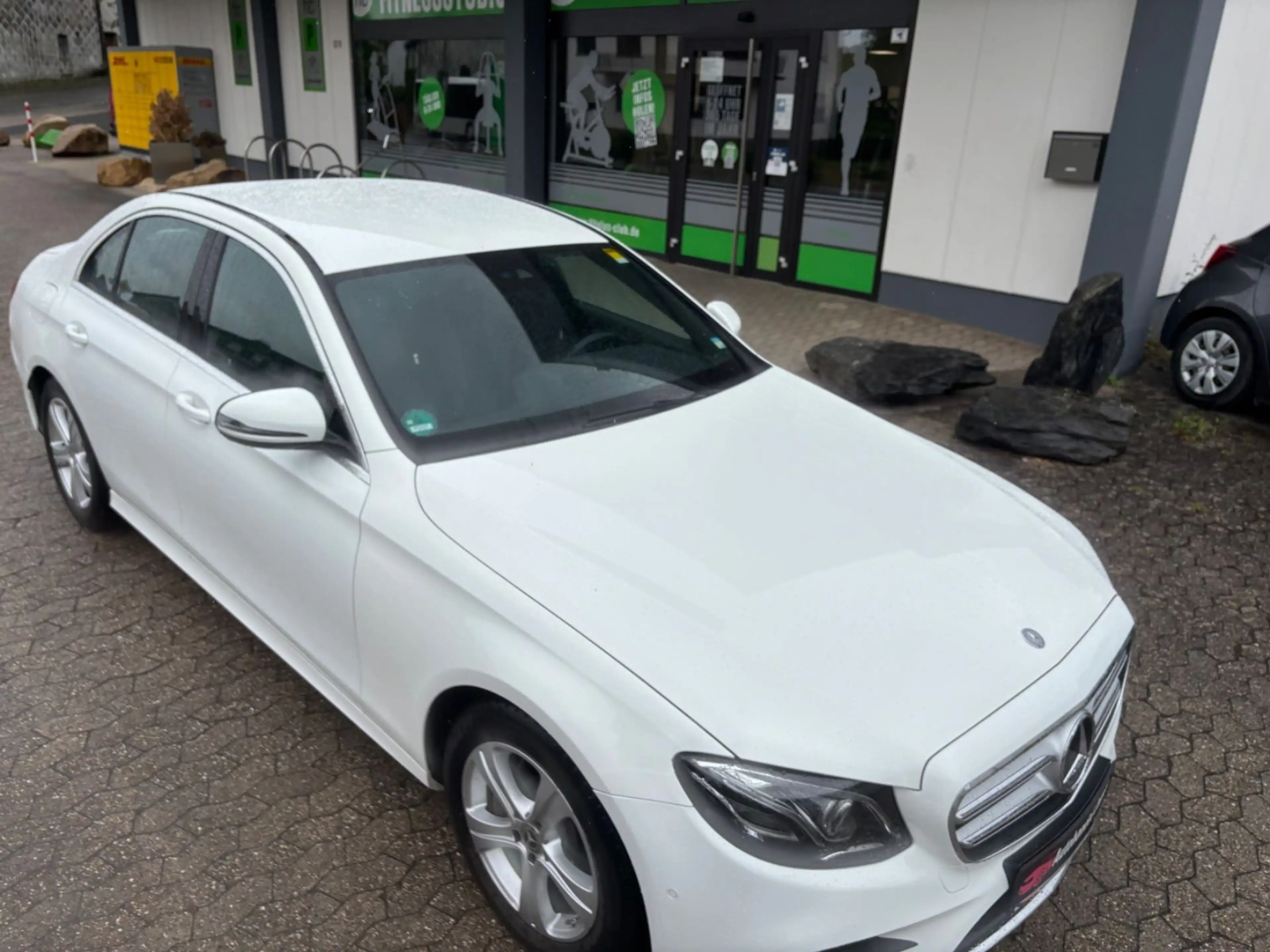 Mercedes-Benz E 250 Limousine*AMG-LINE*2 HAND*ILS*AHK* — photo 7