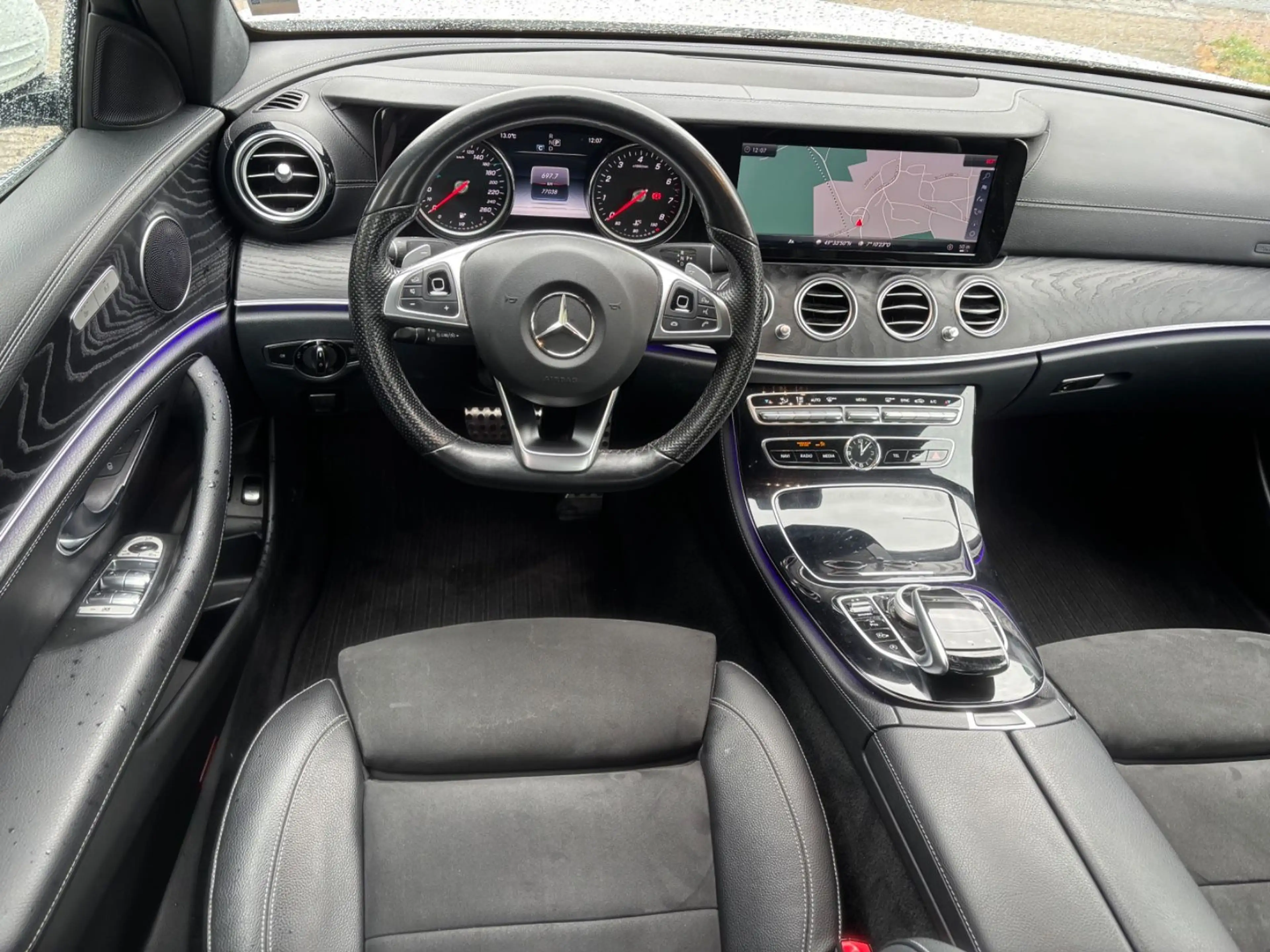 Mercedes-Benz E 250 Limousine*AMG-LINE*2 HAND*ILS*AHK* — photo 8
