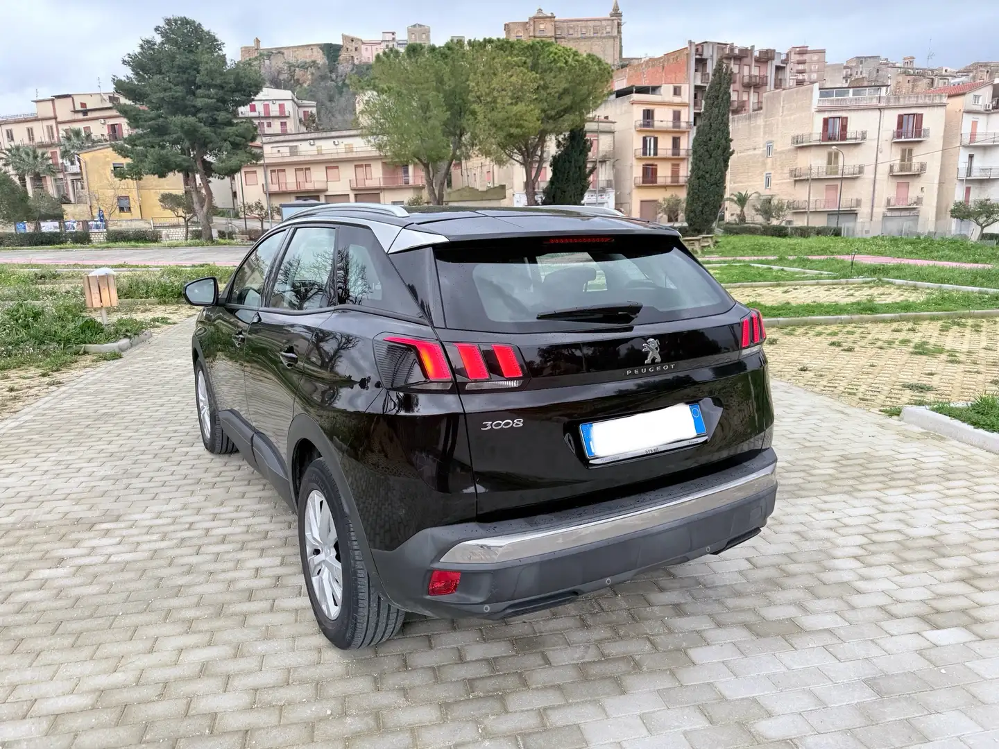 Peugeot 3008 1.5 bluehdi Active s&s 130cv - 2