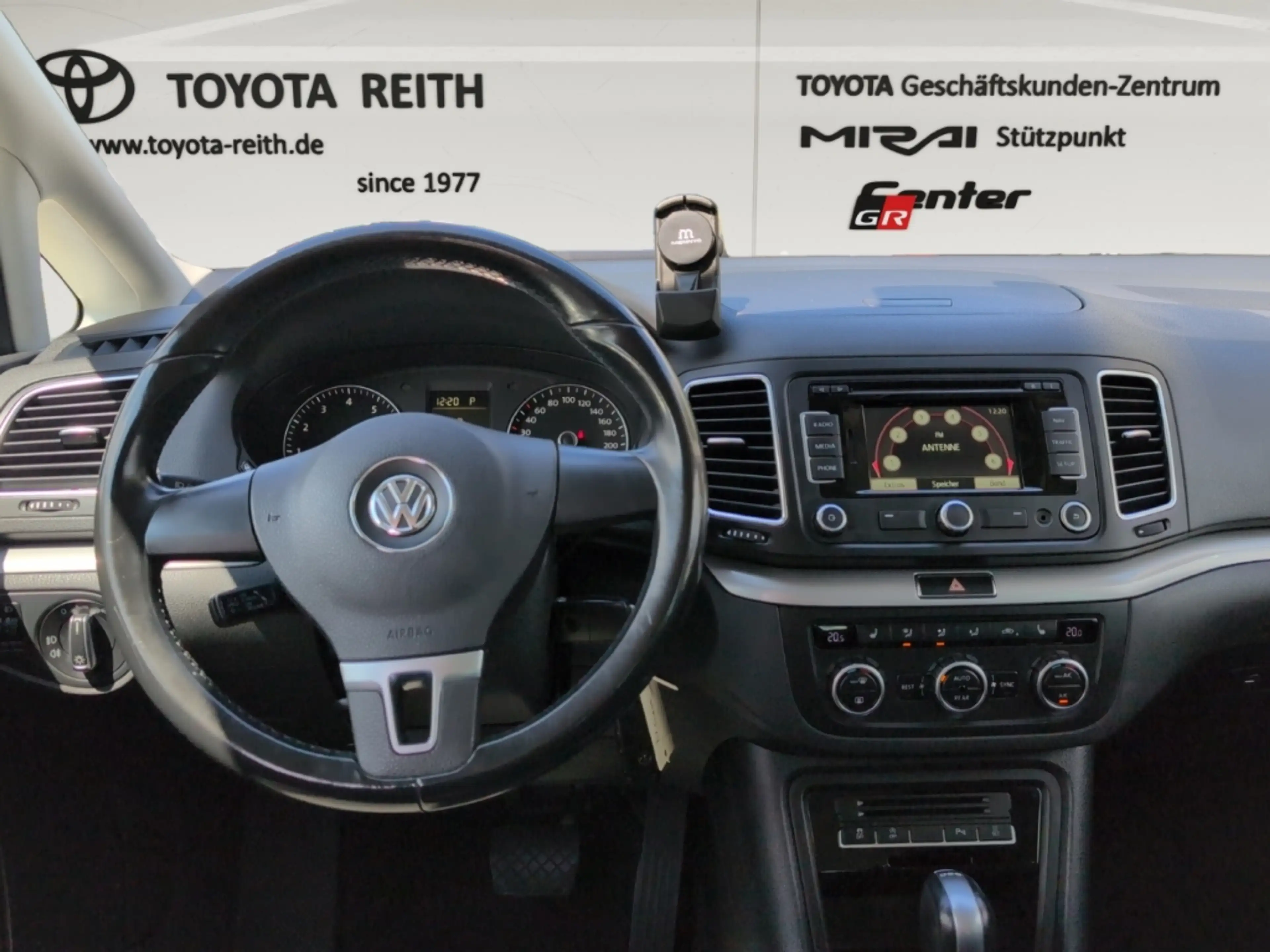 Volkswagen Sharan Comfortline BMT 1.4 TSI DGS El. Panodach Navi Dyn. — photo 10