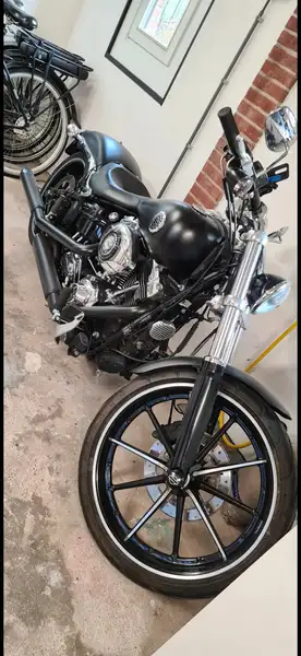 Harley-Davidson Breakout - foto 5