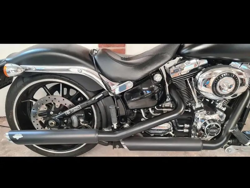 Harley-Davidson Breakout - foto 3