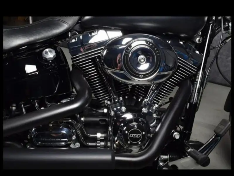 Harley-Davidson Breakout - foto 6