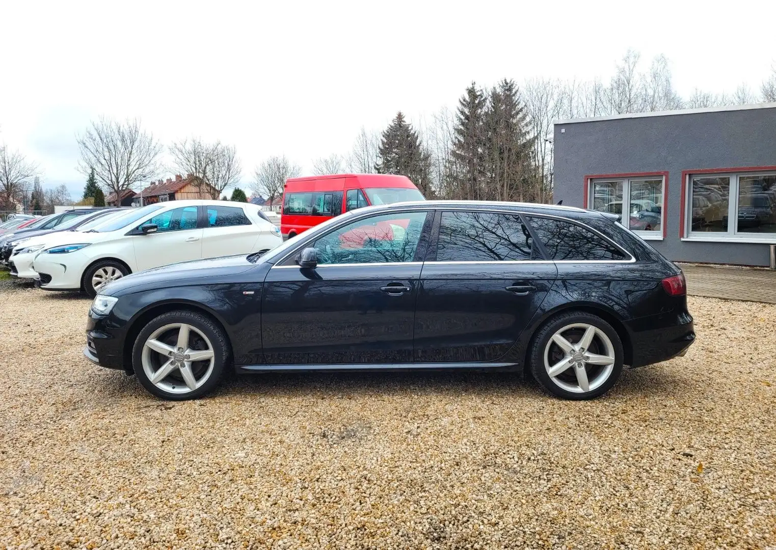 Audi A4 Avant Ambiente*Temp*Navi*SZH*LMF*PDC*S-Line Schwarz - 2