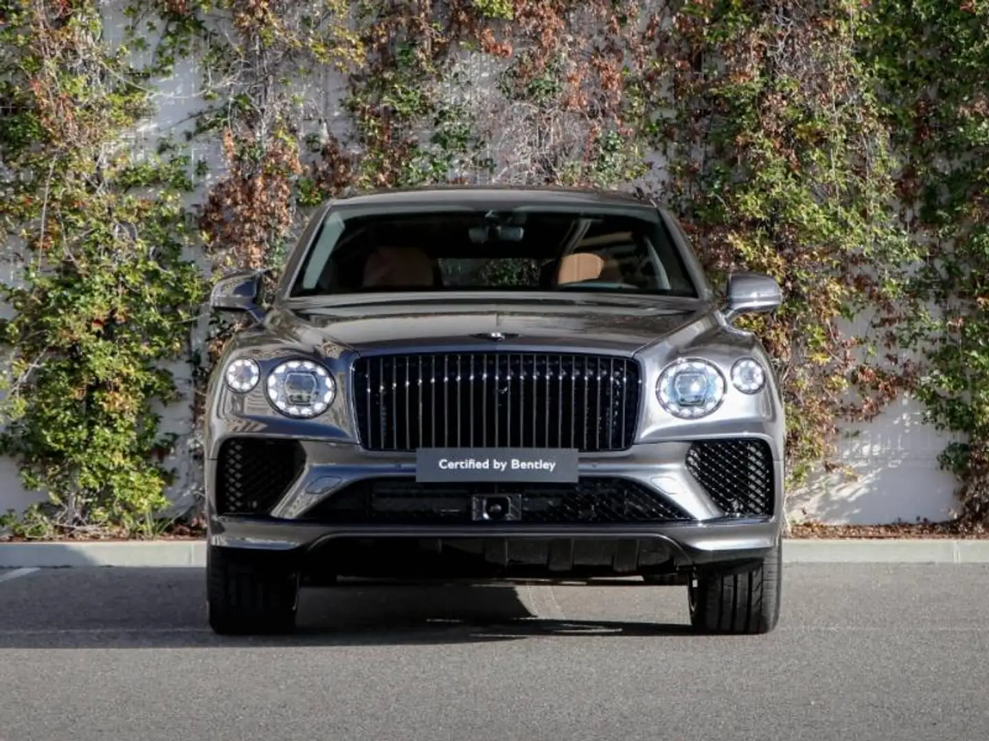 Bentley Bentayga EWB Azure V8 4.0 550ch Gris - 2