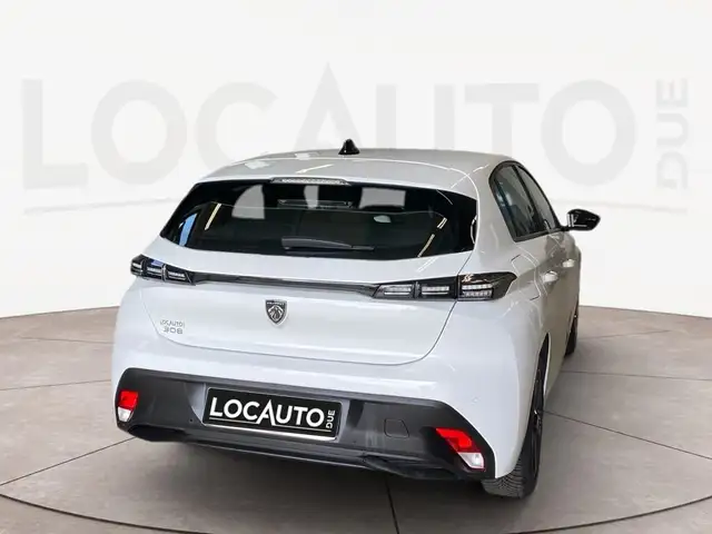 Peugeot 308 view 4
