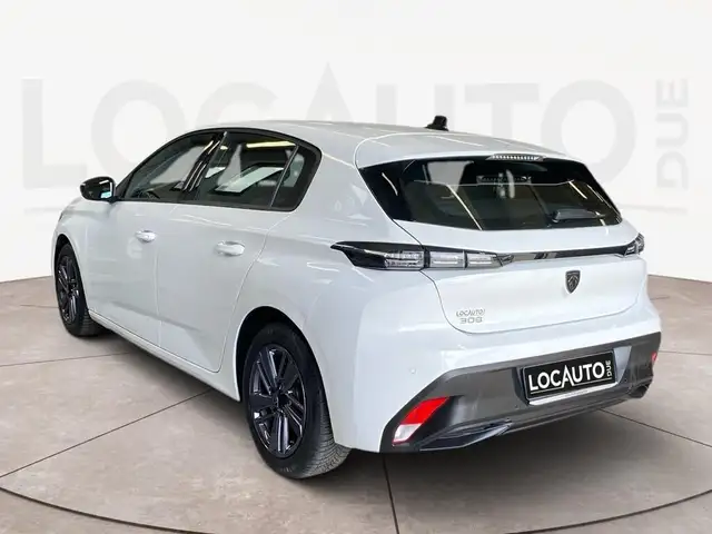 Peugeot 308 view 5