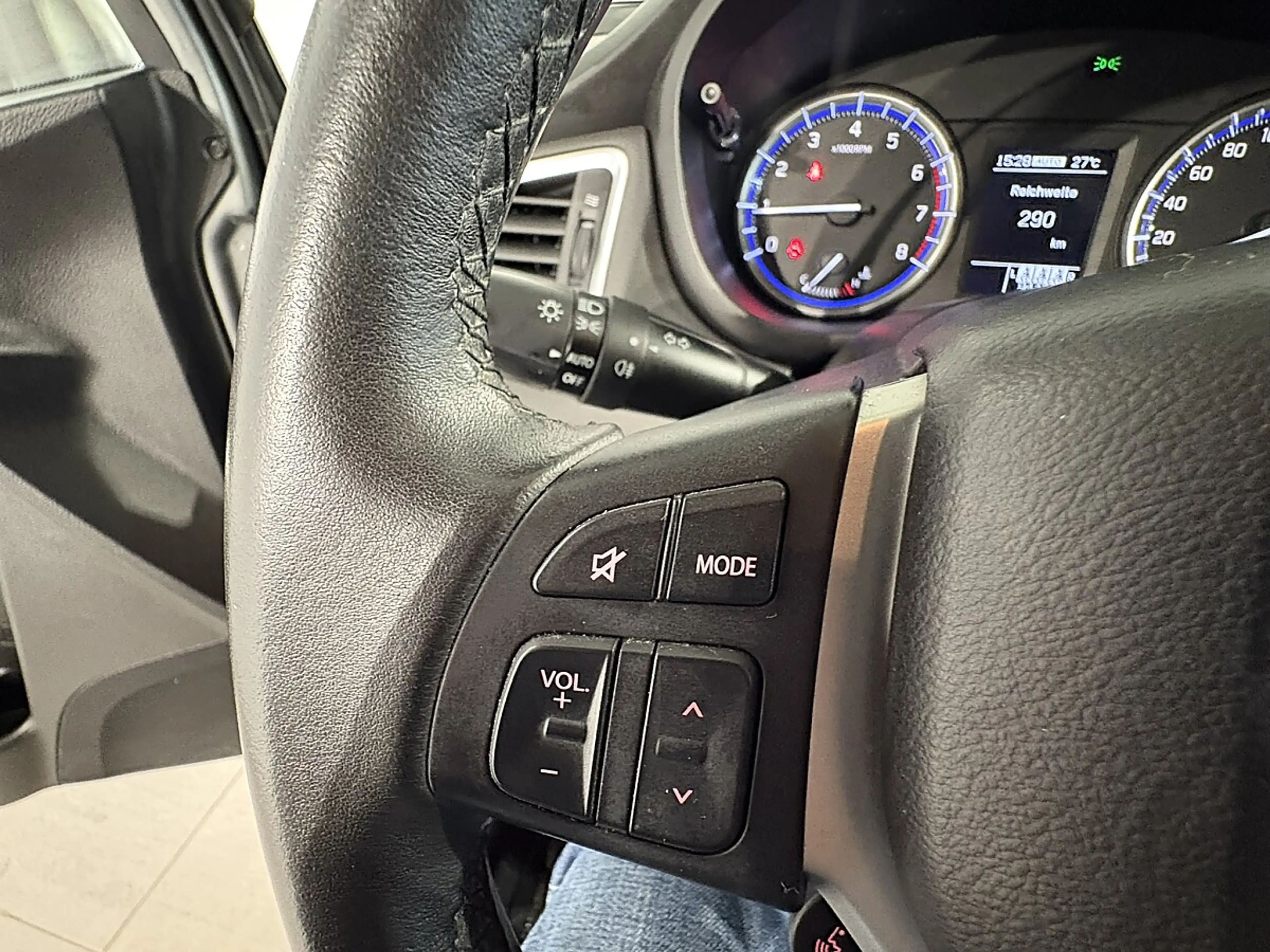 Suzuki SX4 S-Cross 1,0 DITC ALLGRIP shine — photo 14