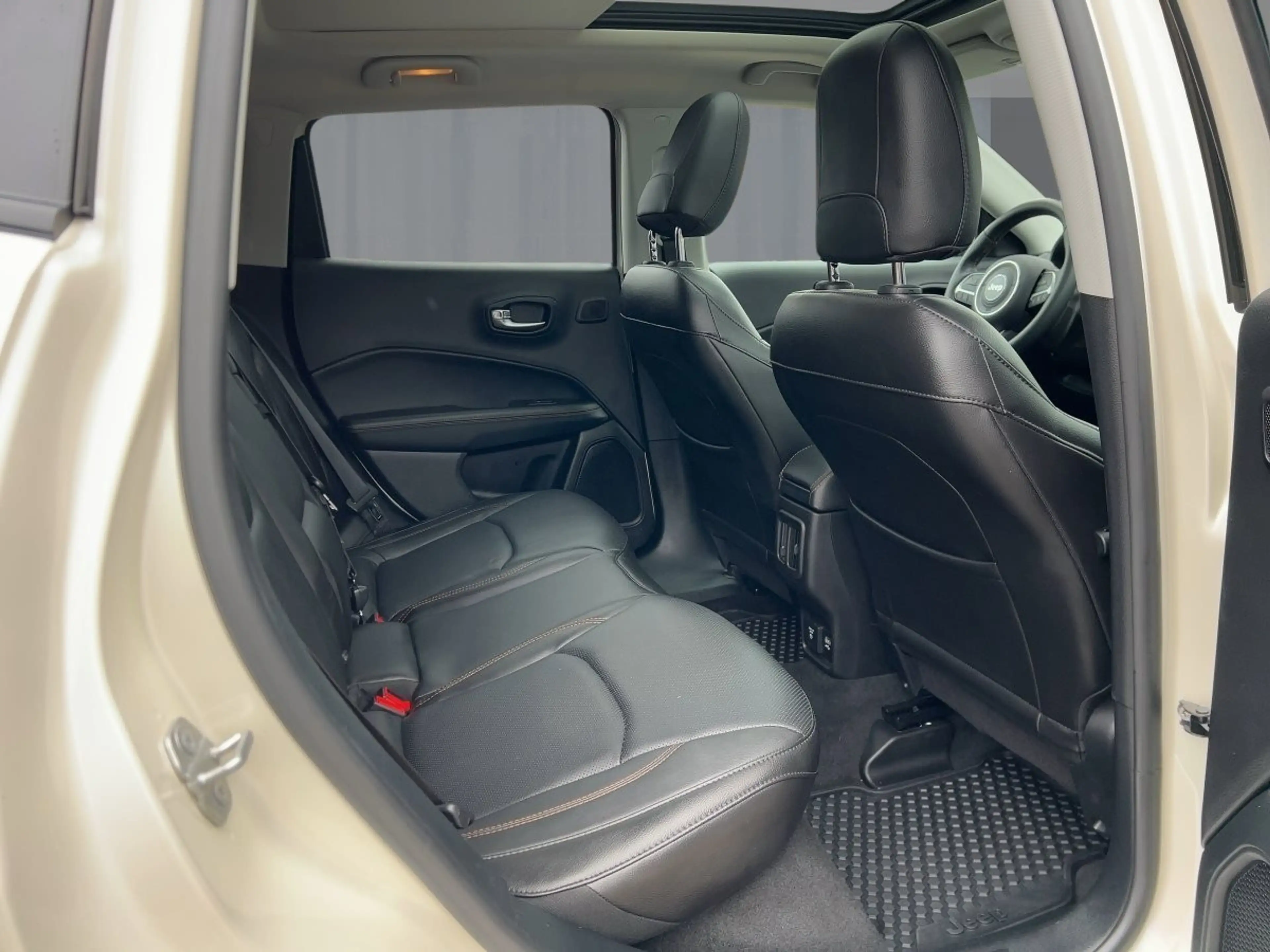 Jeep Compass 1.4 MultiAir Limited 4WD Apple CarPlay SHZ — photo 9