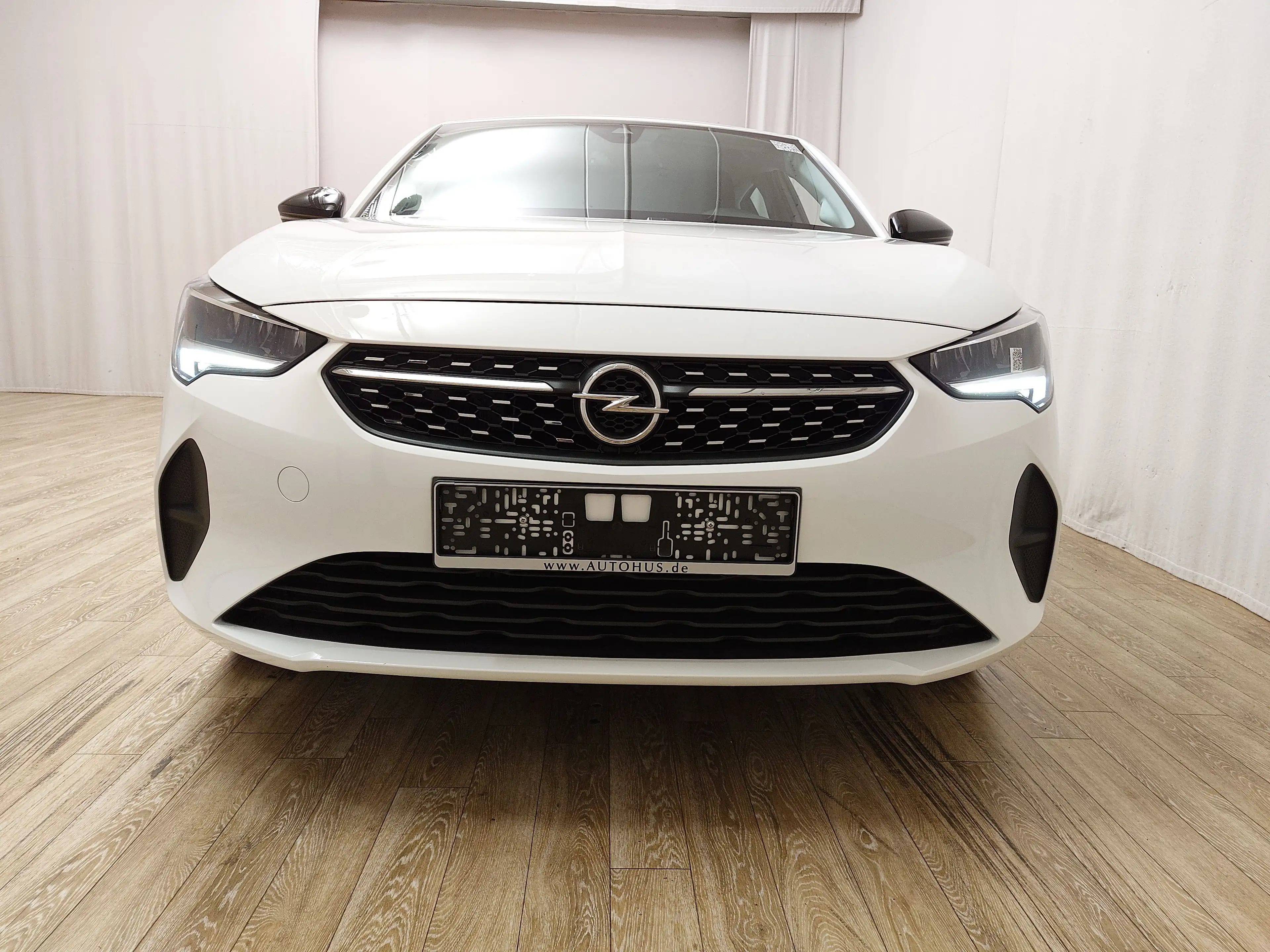 Opel Corsa-e Elegance T-Leder LED Wärmepumpe LEDER KLIMA KLIMAAUT RADIO DAB — photo 9
