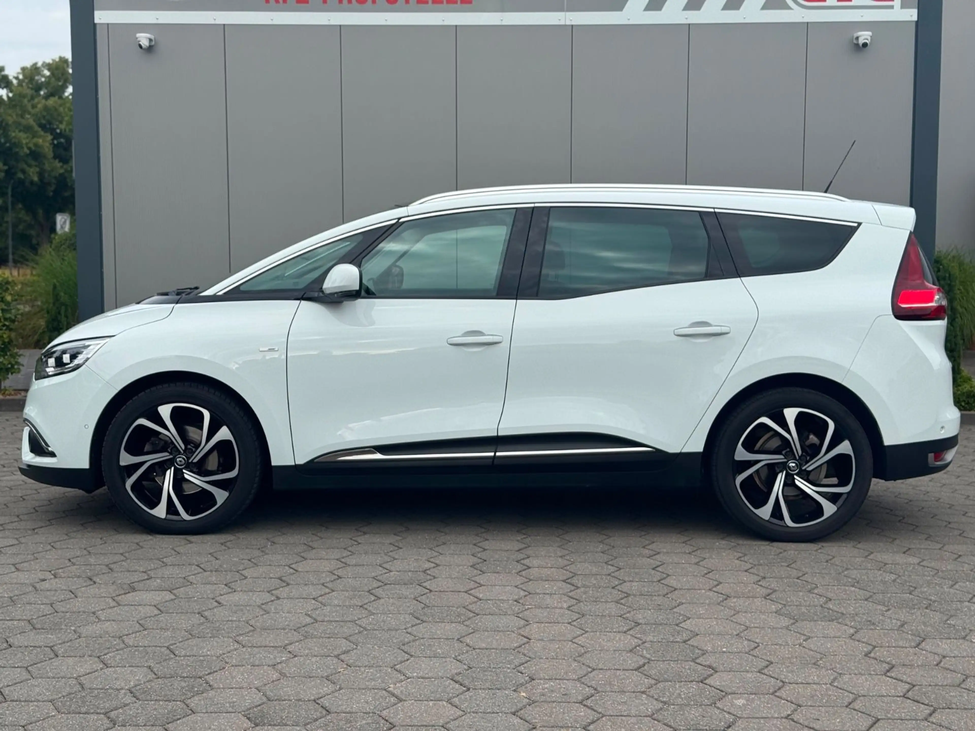 Renault Scenic IV Grand BOSE Edition Automalik Pano AHK — photo 7