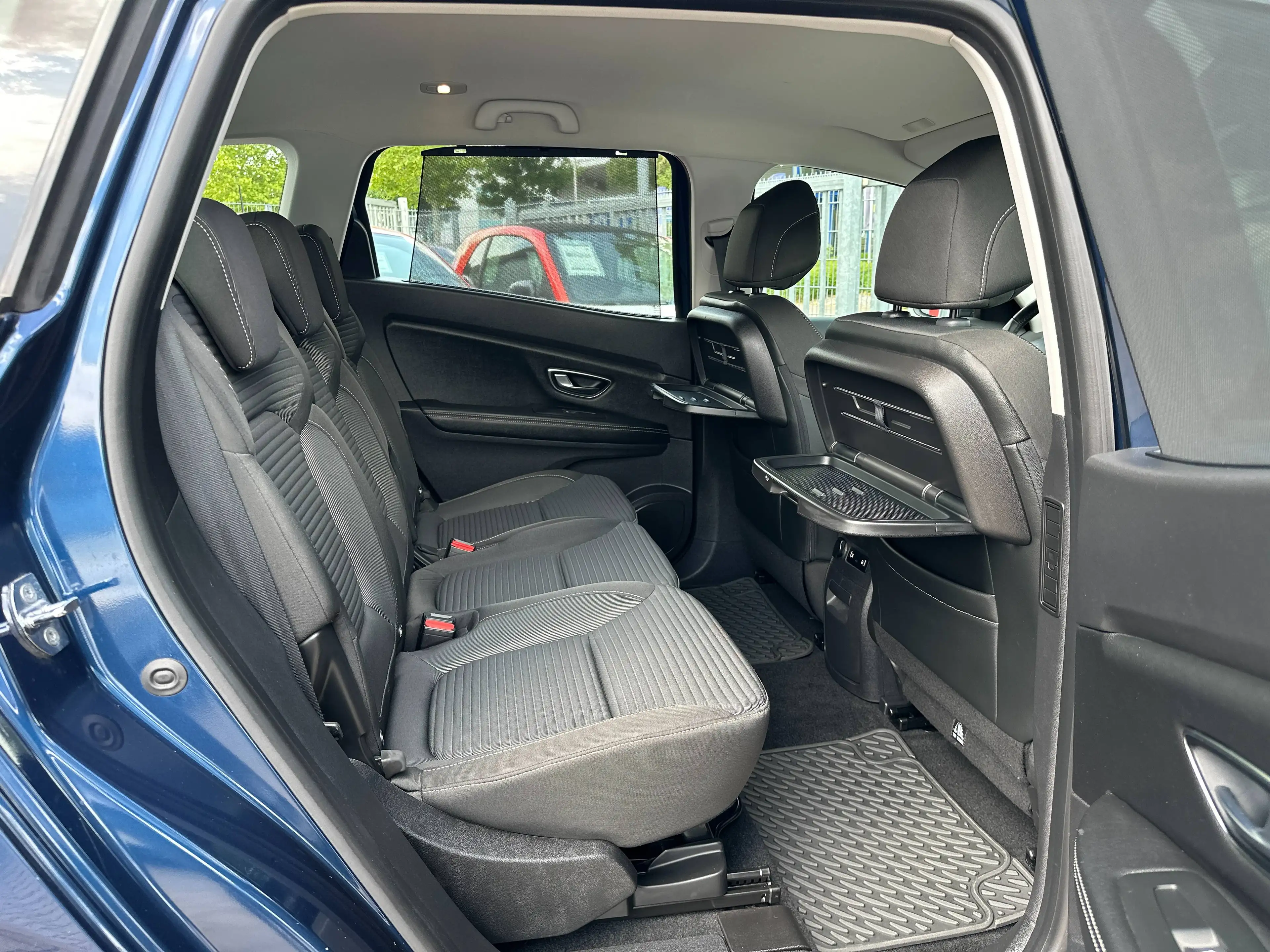 Renault Scenic Grand 1.7 BLUE dci*AUTOMATIK*Navi*Parkpilot*Sitzhz — photo 14