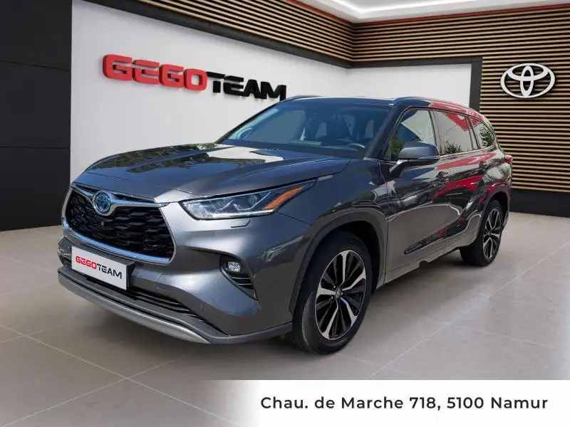 TOYOTA Highlander